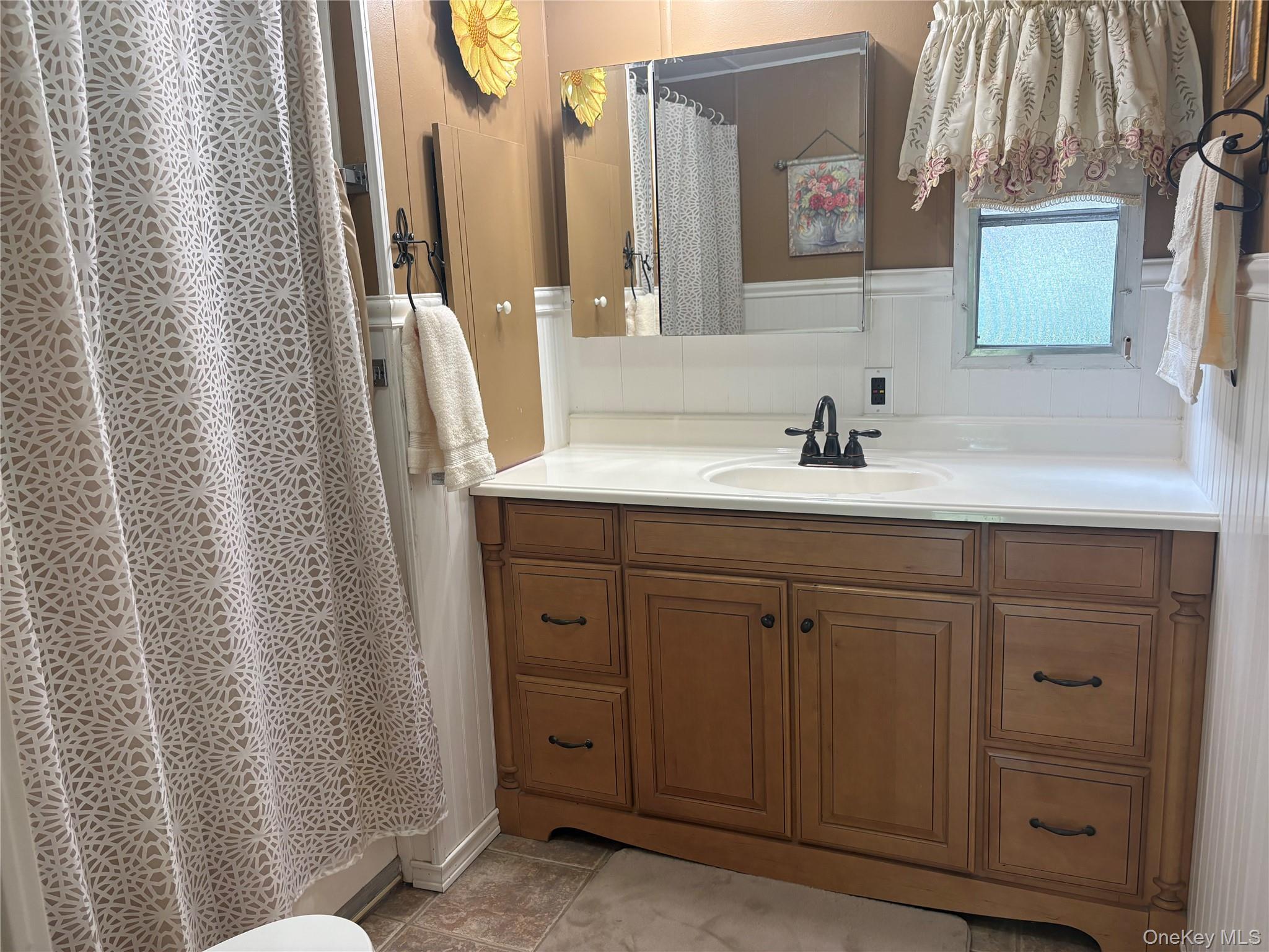Single Family Riverleigh Avenue  Suffolk County, NY 11901, MLS-1019636-7