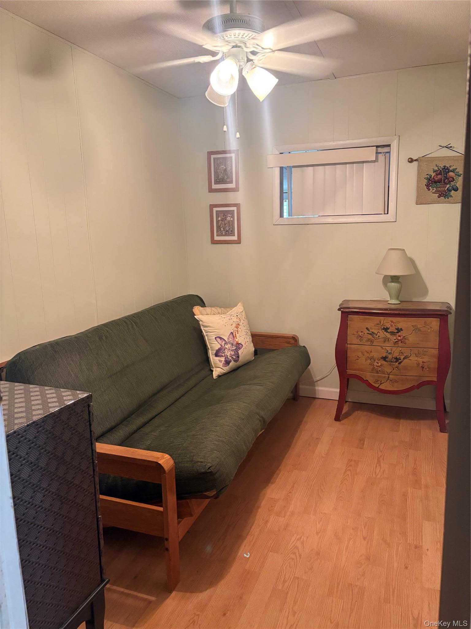 Single Family Riverleigh Avenue  Suffolk County, NY 11901, MLS-1019636-8