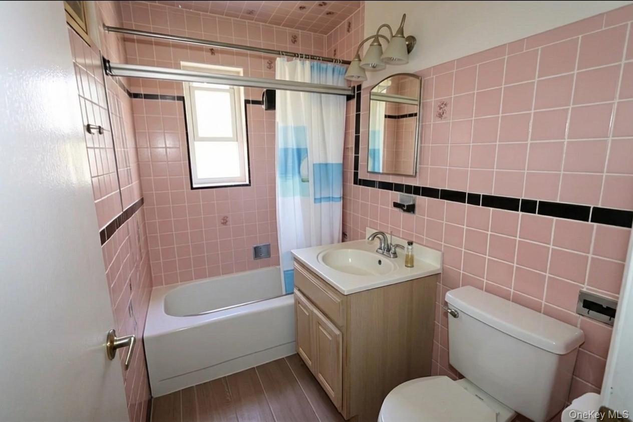 Single Family Wilder Avenue Bronx, NY 10466, MLS-1019640-13