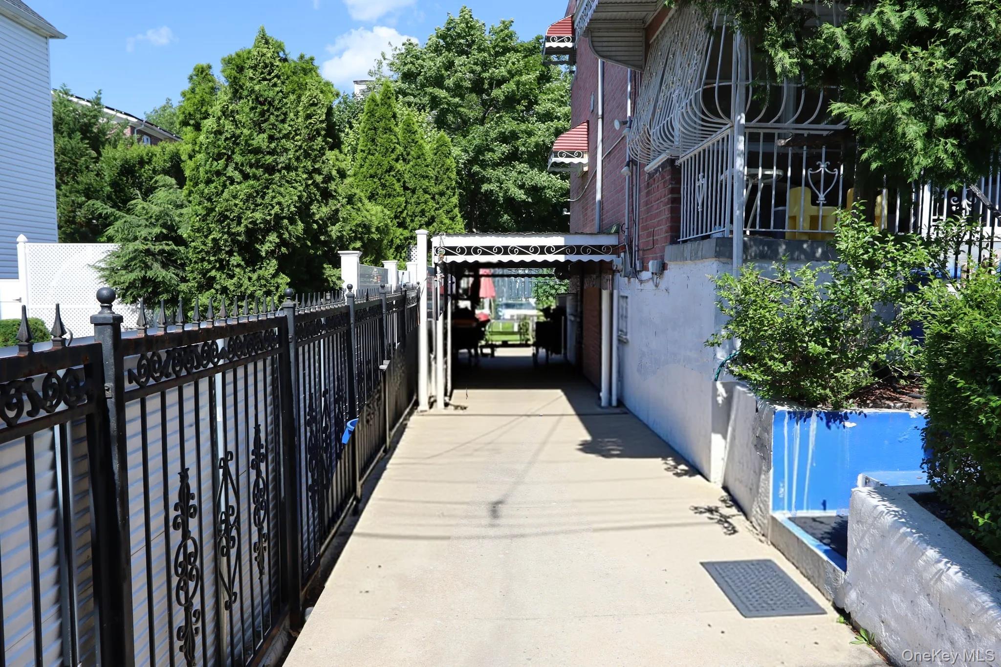 Single Family Wilder Avenue  Bronx, NY 10466, MLS-1019640-15