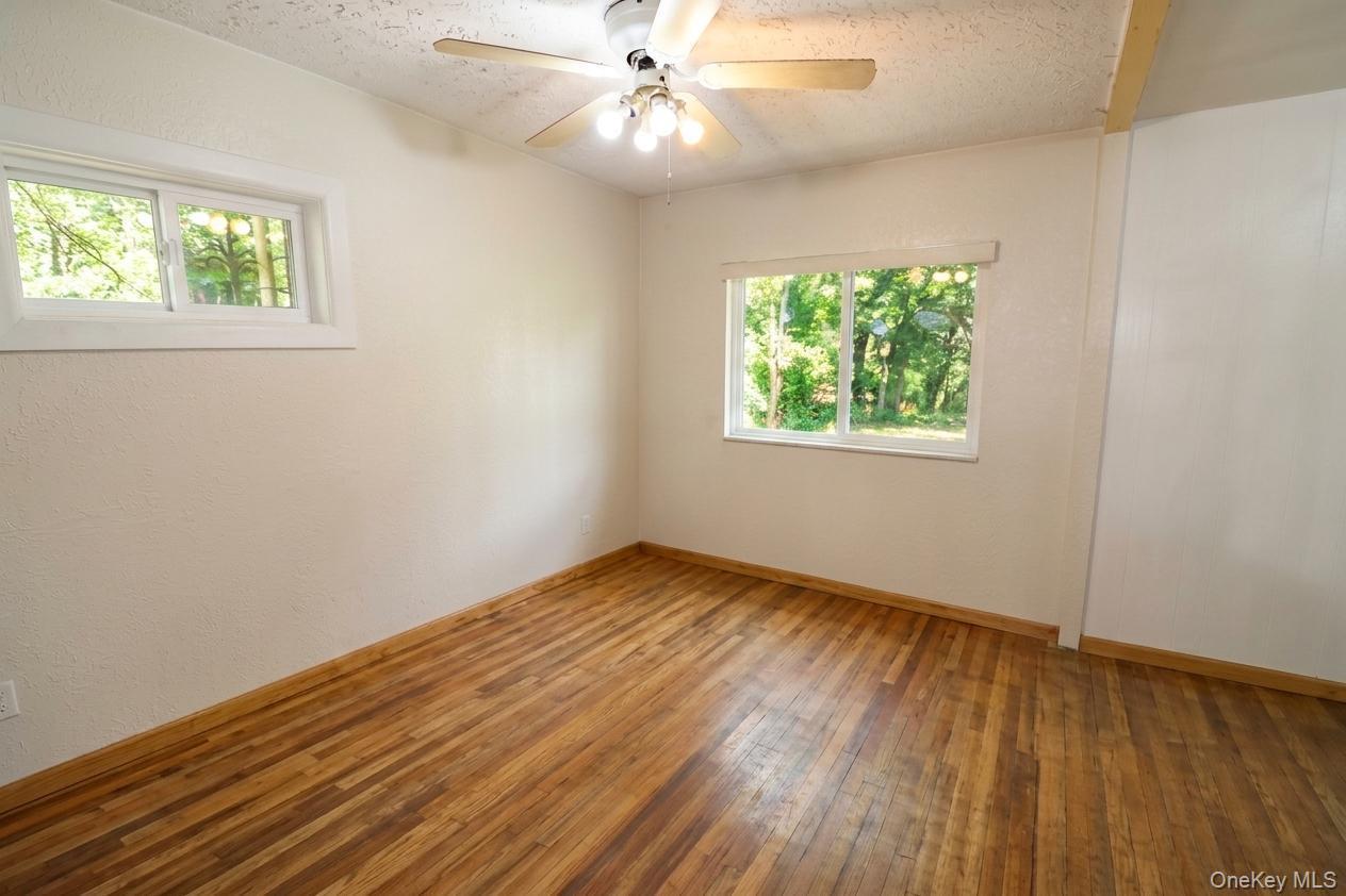 Single Family Wilder Avenue Bronx, NY 10466, MLS-1019640-4