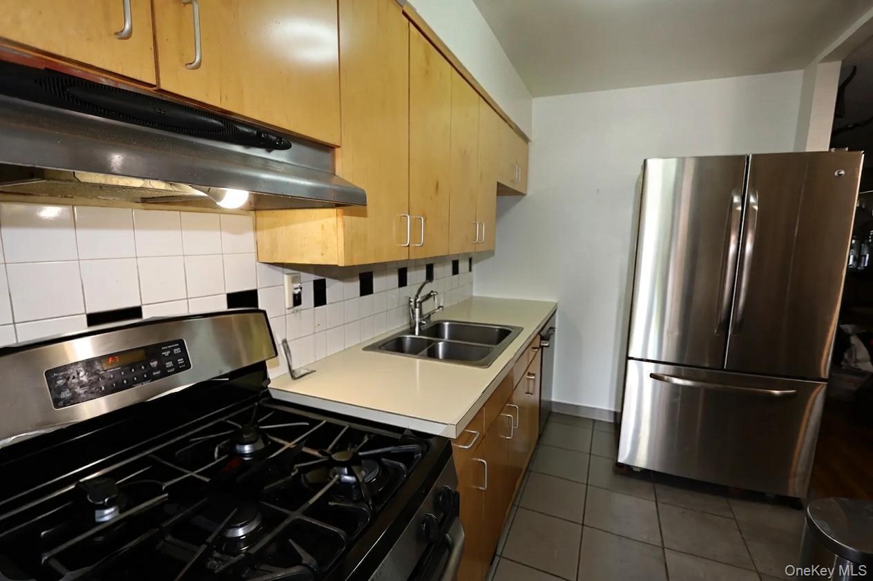Single Family Wilder Avenue Bronx, NY 10466, MLS-1019640-6