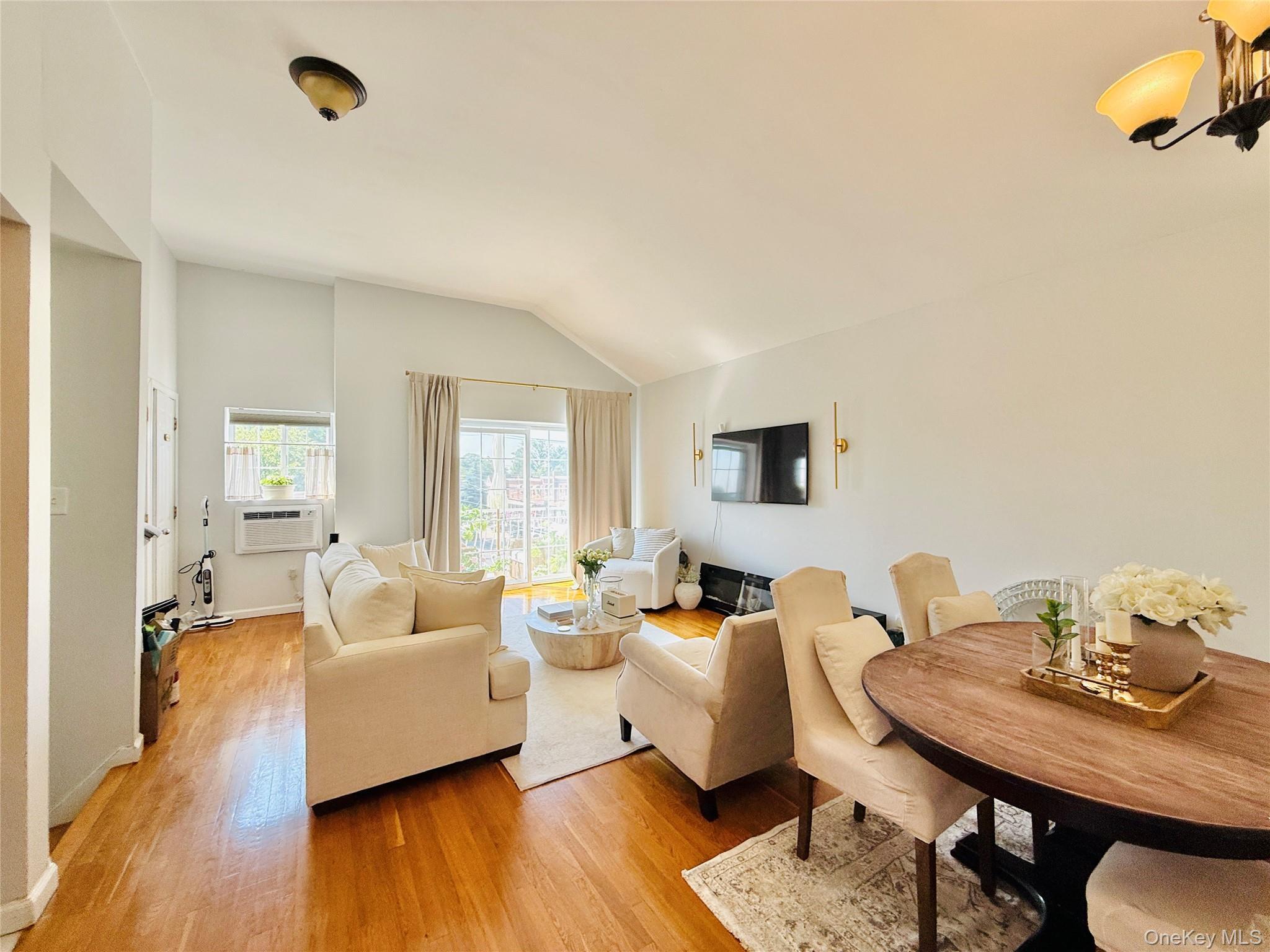 Single Family Philip Avenue Bronx, NY 10465, MLS-1019648-6