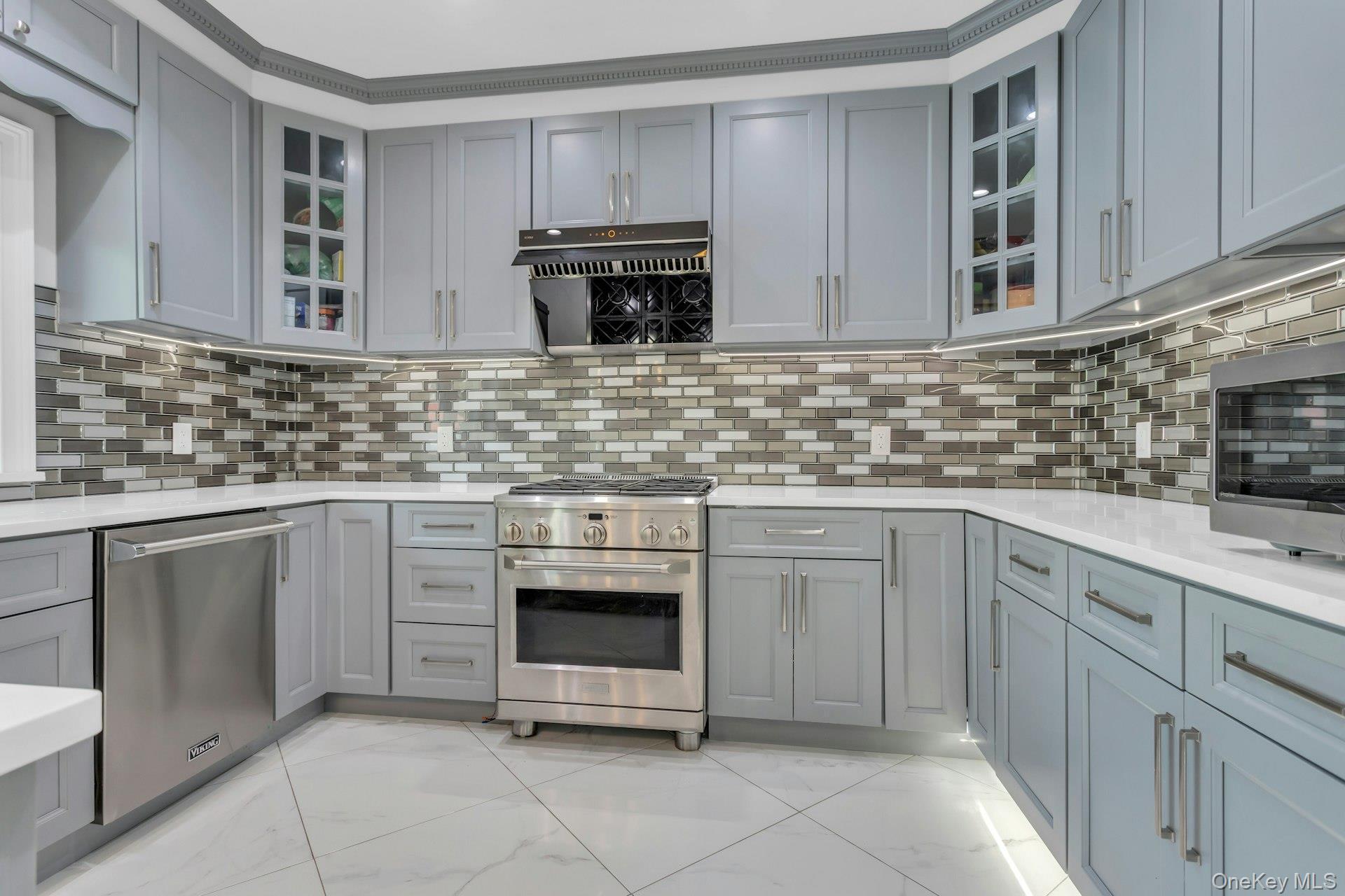 Single Family 6th Avenue Queens, NY 11357, MLS-1019649-13