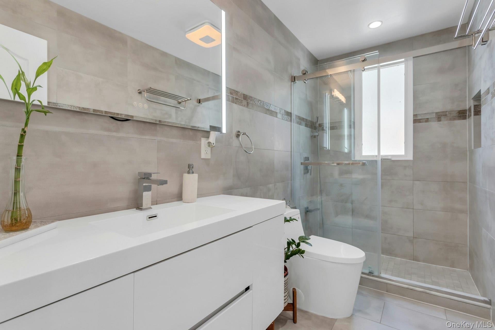 Single Family 6th Avenue Queens, NY 11357, MLS-1019649-15