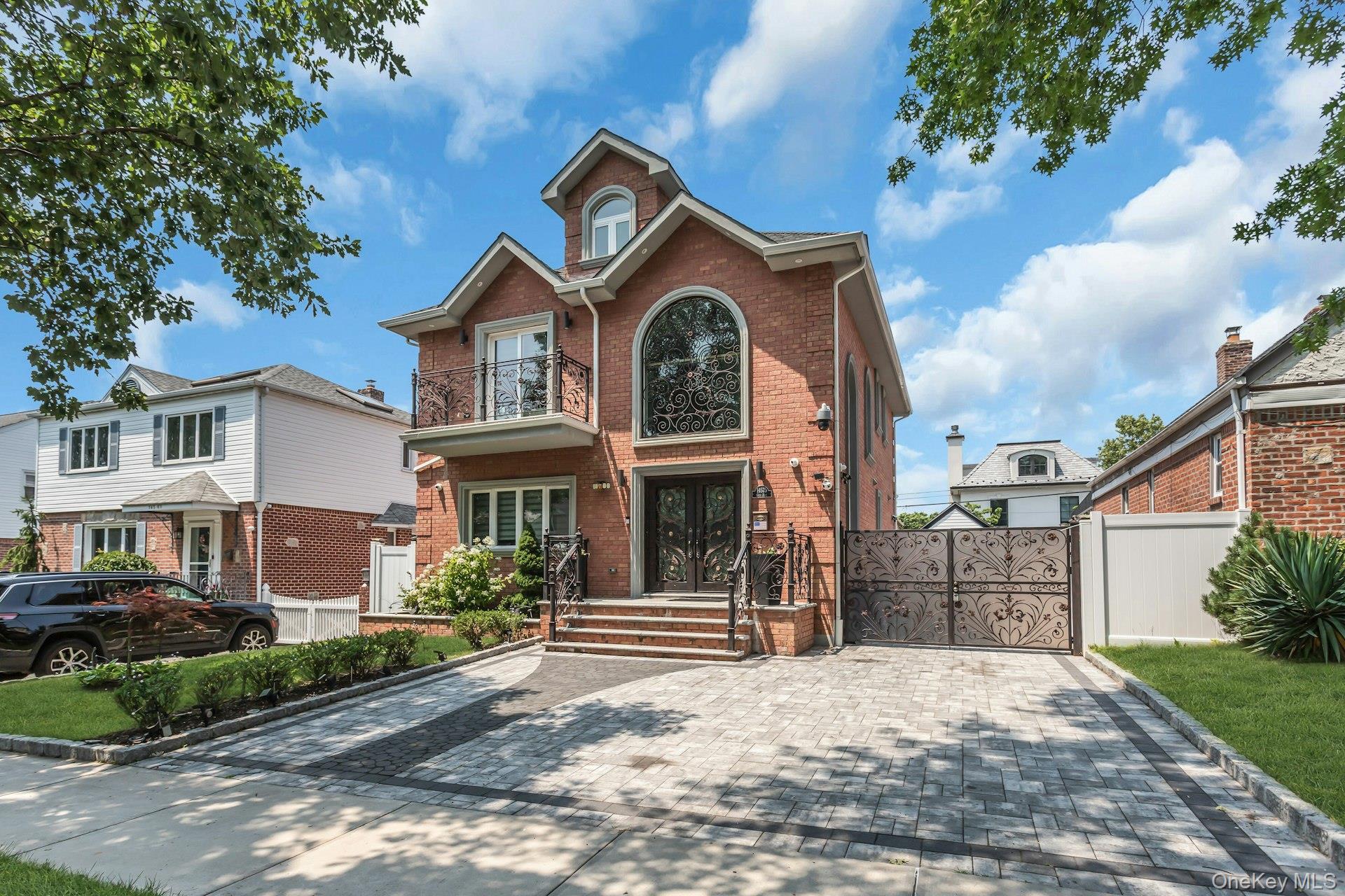 Single Family 6th Avenue Queens, NY 11357, MLS-1019649-2