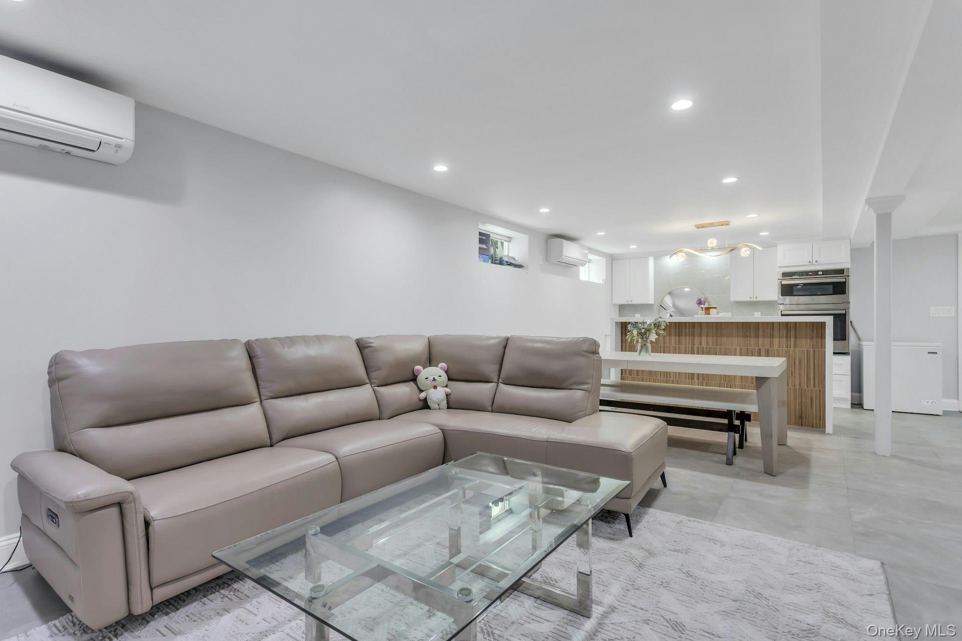 Single Family 6th Avenue Queens, NY 11357, MLS-1019649-31