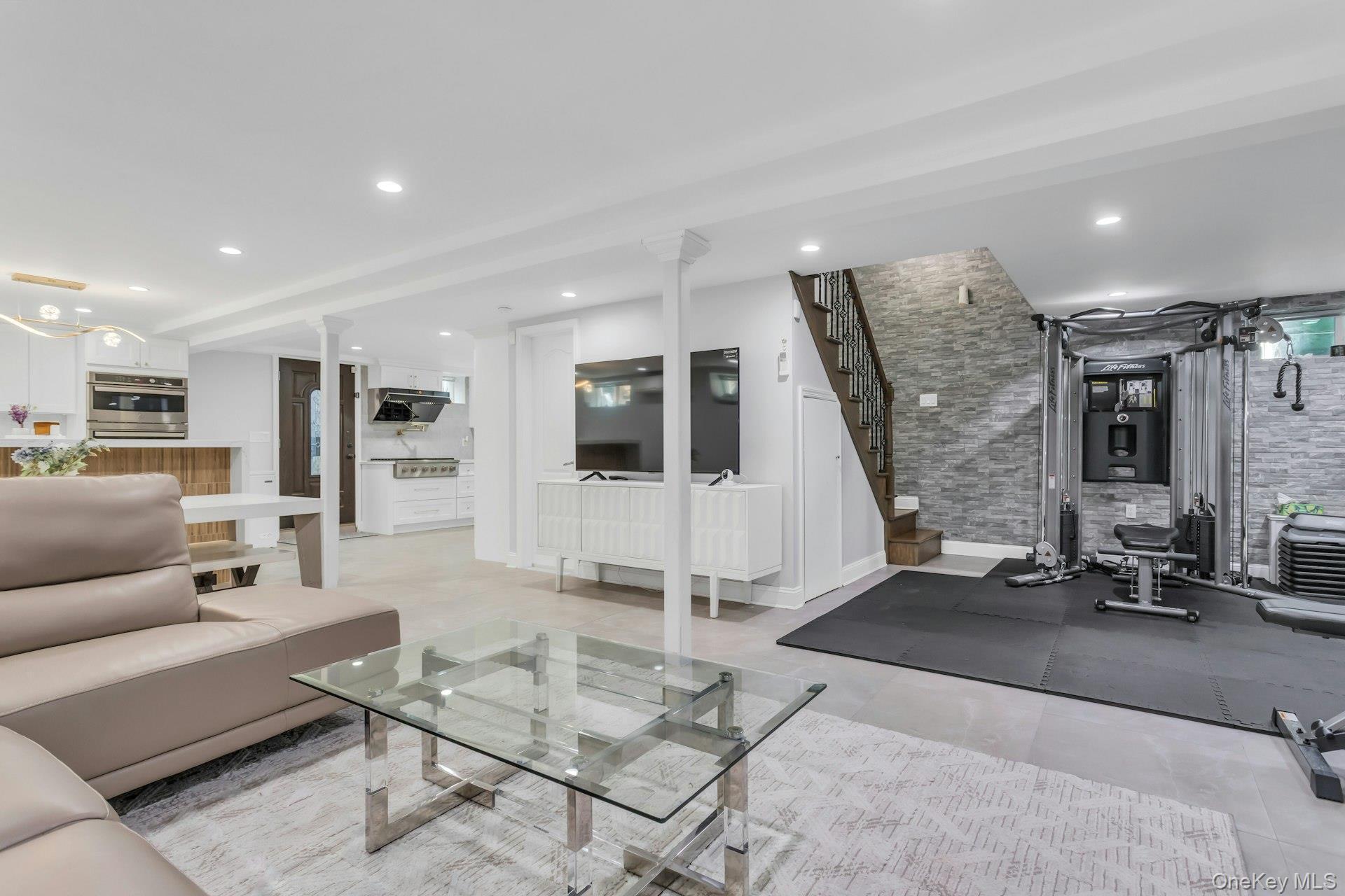 Single Family 6th Avenue Queens, NY 11357, MLS-1019649-32