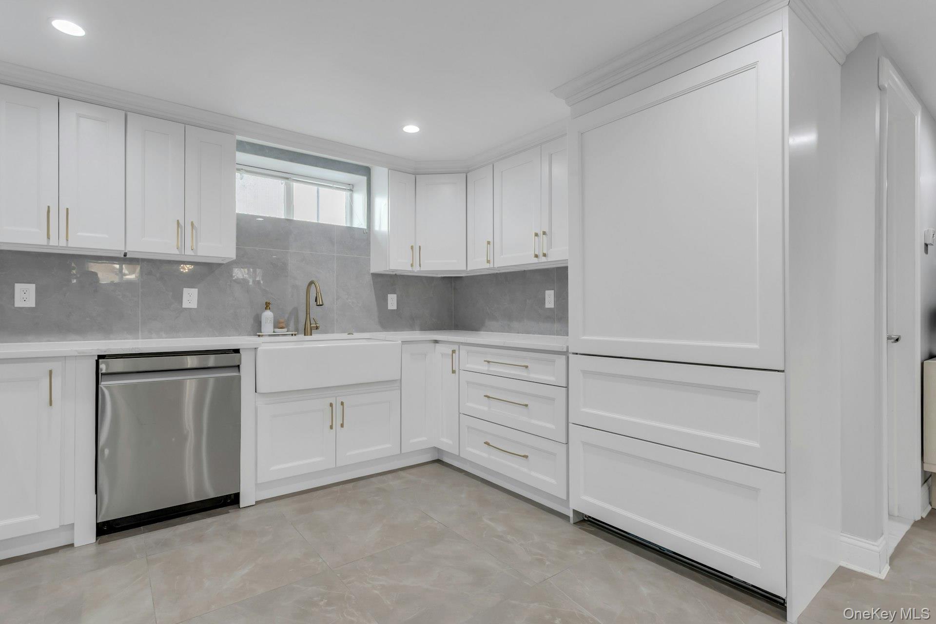 Single Family 6th Avenue Queens, NY 11357, MLS-1019649-34