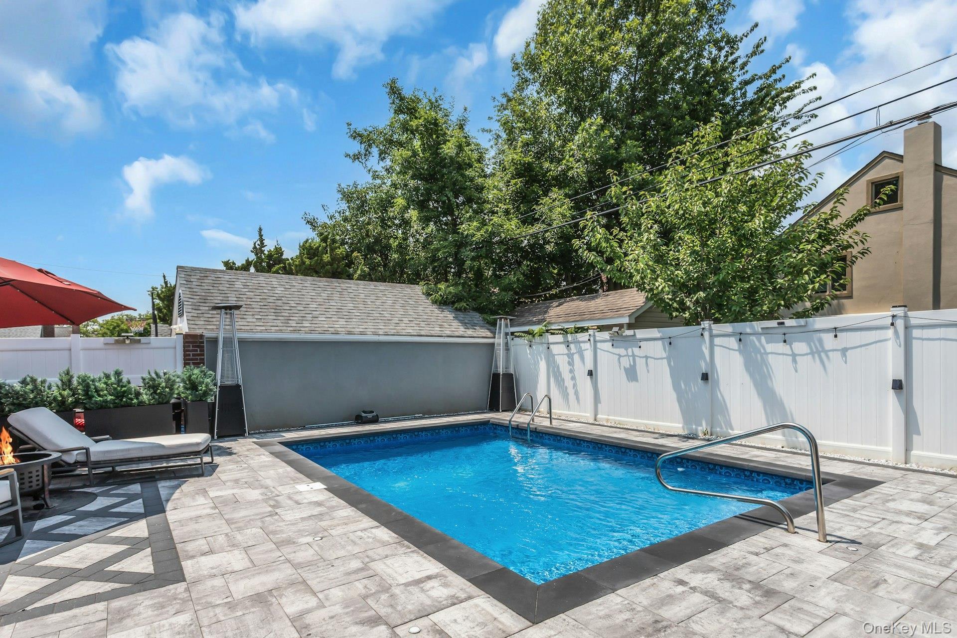 Single Family 6th Avenue Queens, NY 11357, MLS-1019649-40