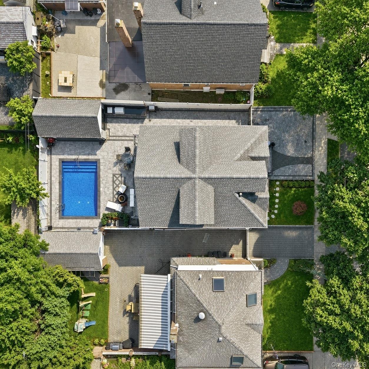 Single Family 6th Avenue Queens, NY 11357, MLS-1019649-46