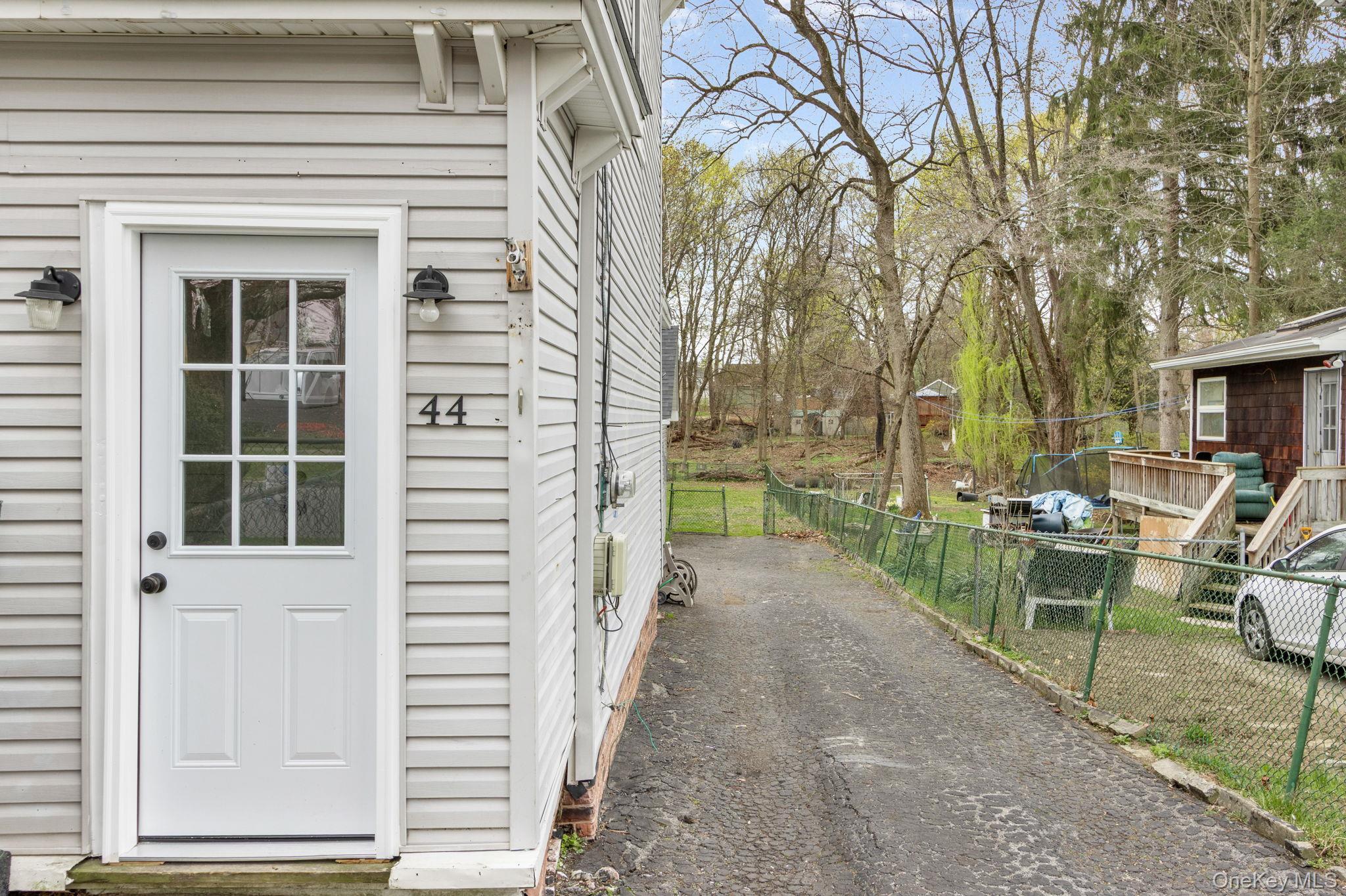 Single Family Glenwood Avenue Dutchess County, NY 12603, MLS-1019664-37