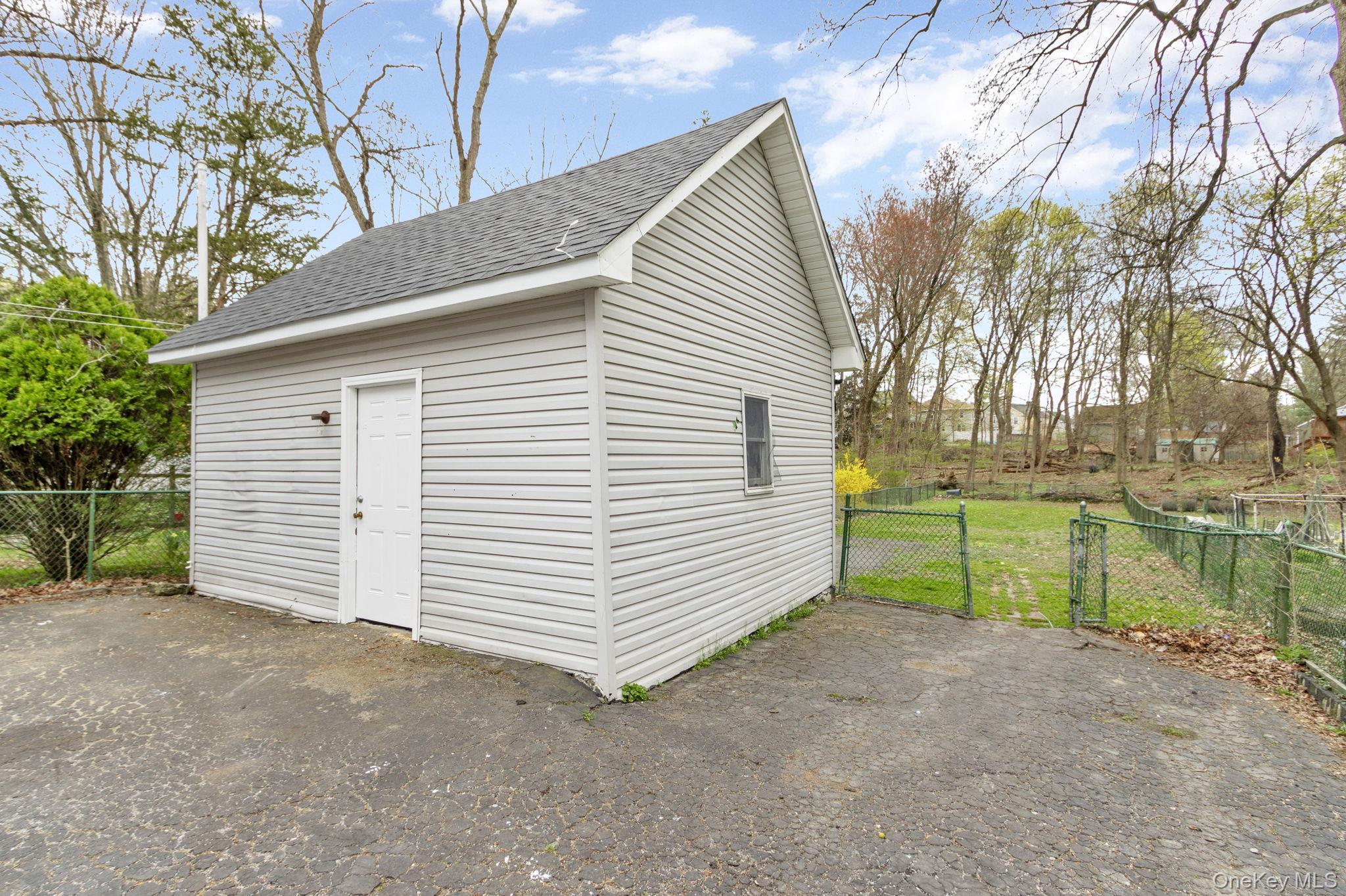 Single Family Glenwood Avenue Dutchess County, NY 12603, MLS-1019664-40