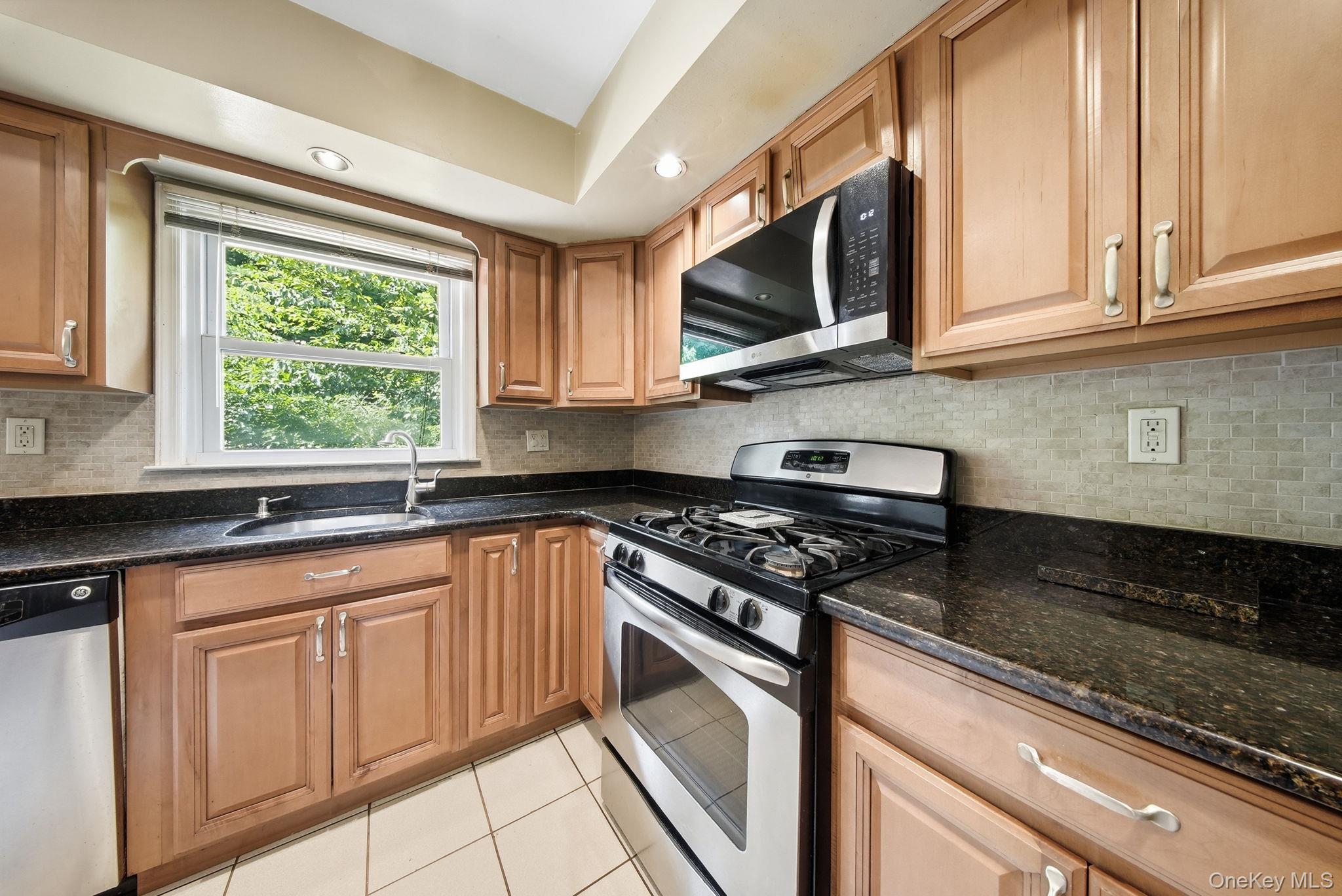 Single Family New Hempstead Road Rockland County, NY 10956, MLS-1019678-18