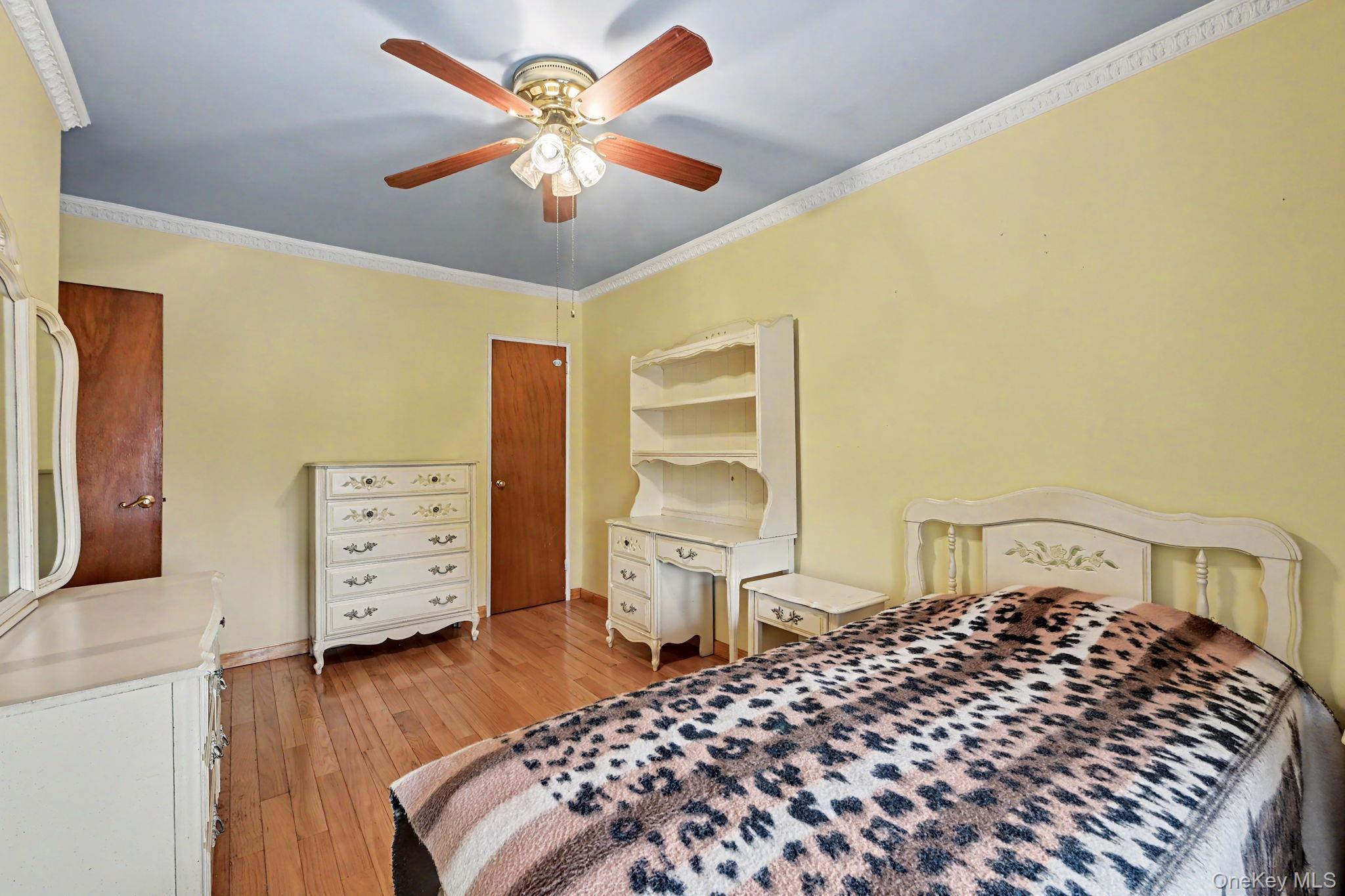 Single Family 76th Street  Queens, NY 11370, MLS-1019689-18
