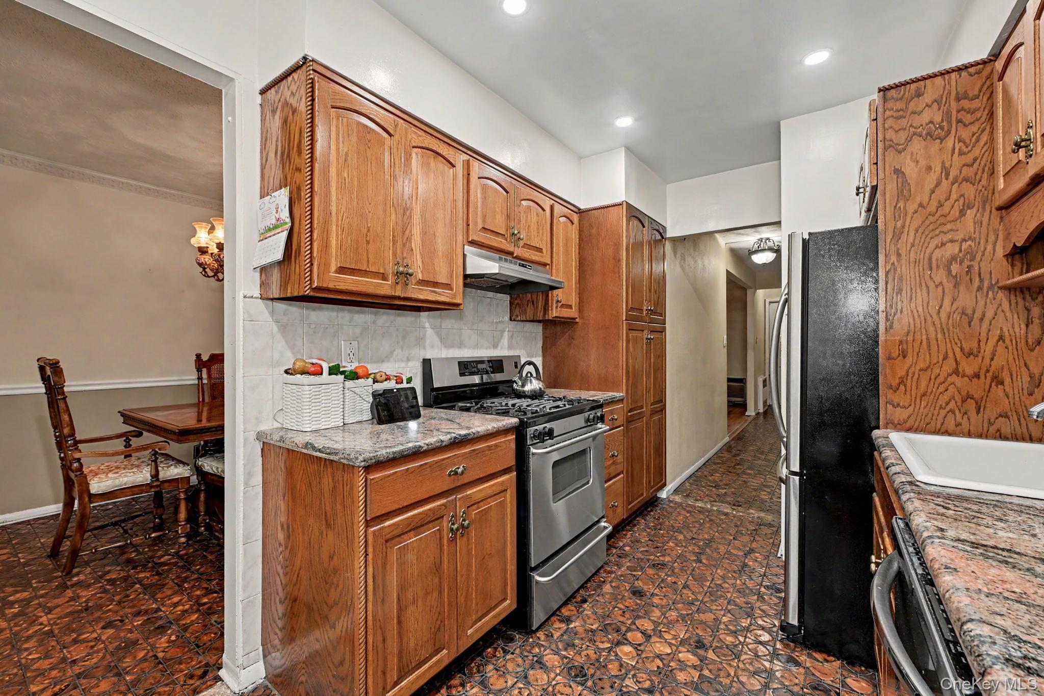 Single Family 76th Street  Queens, NY 11370, MLS-1019689-7