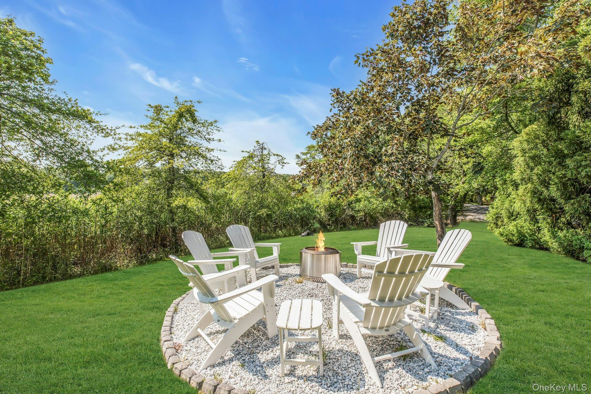 Single Family S Country Road  Suffolk County, NY 11977, MLS-1019701-31