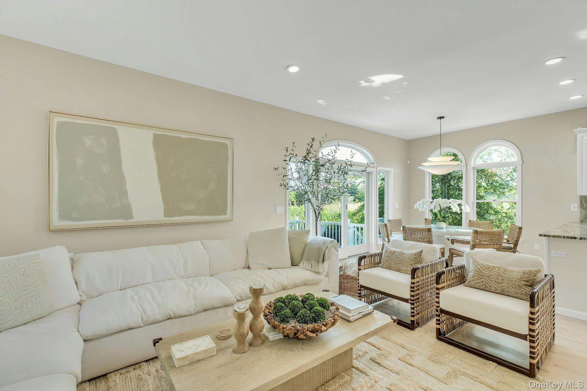 Single Family S Country Road  Suffolk County, NY 11977, MLS-1019701-9