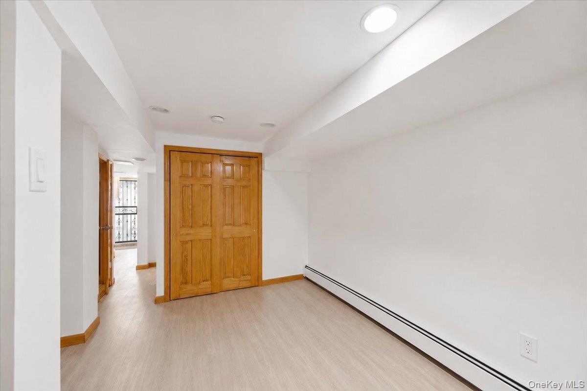 Single Family Unionport Road Bronx, NY 10462, MLS-1019706-22
