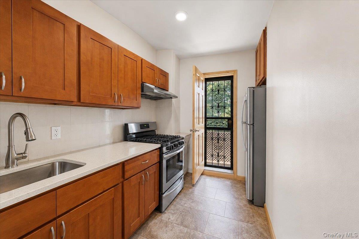 Single Family Unionport Road Bronx, NY 10462, MLS-1019706-5