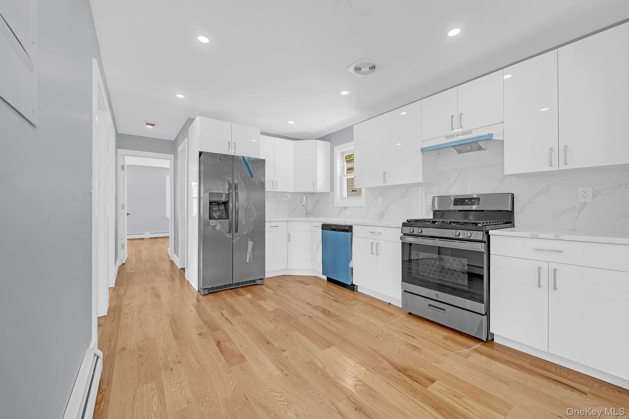 Single Family 125th Avenue Queens, NY 11434, MLS-1019709-23