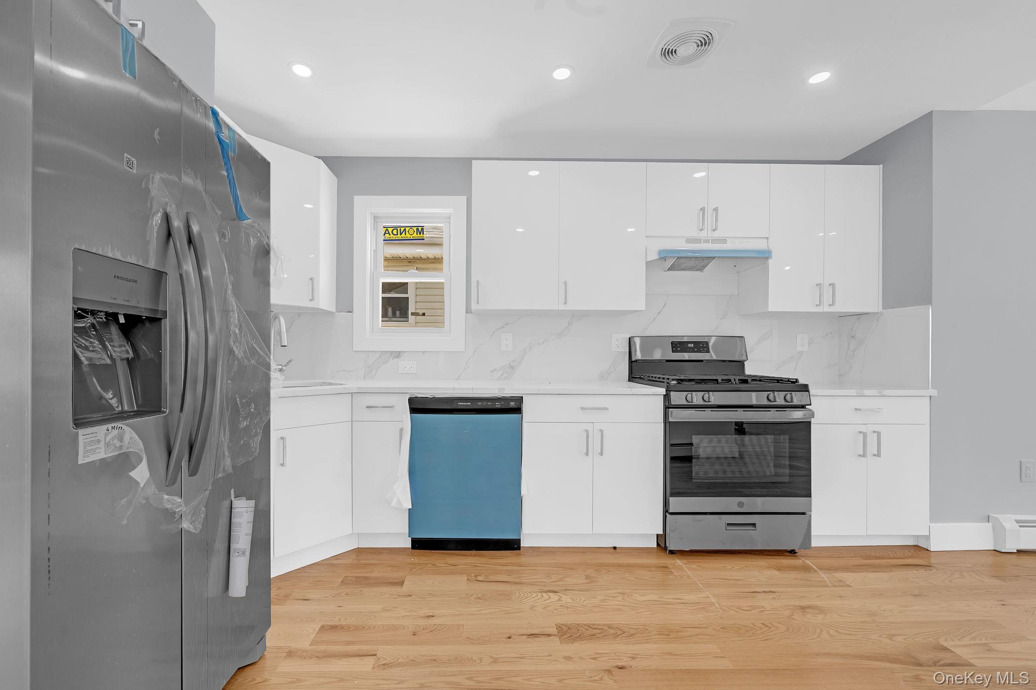 Single Family 125th Avenue Queens, NY 11434, MLS-1019709-24