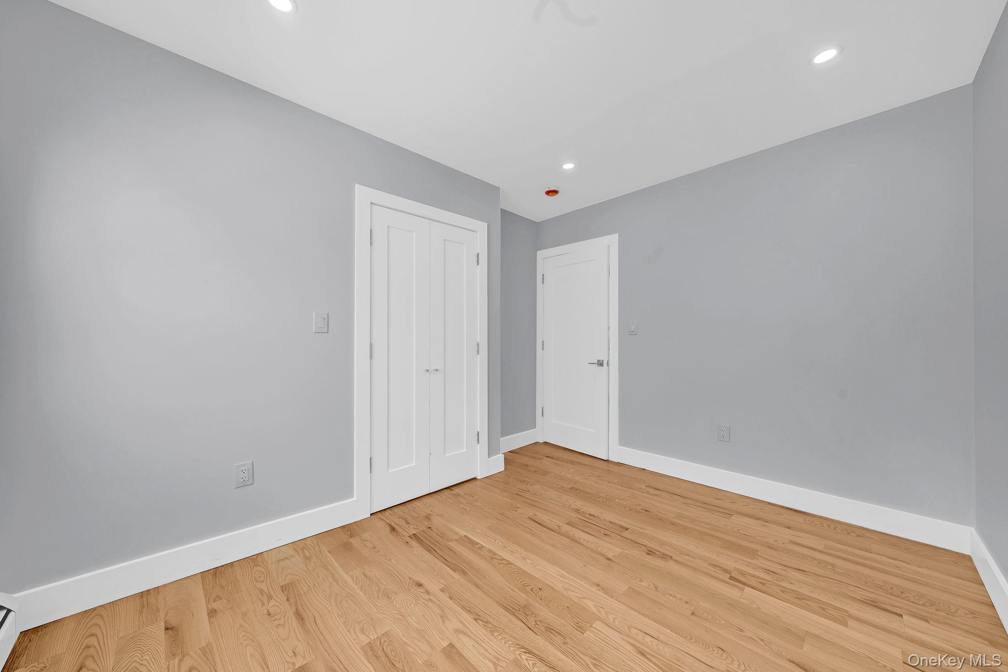 Single Family 125th Avenue Queens, NY 11434, MLS-1019709-8