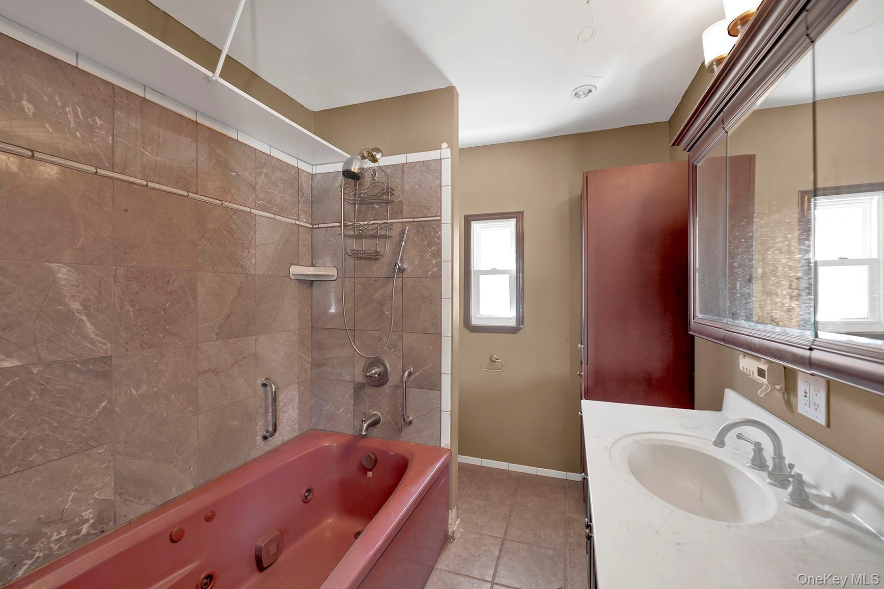 Single Family E 94th Street Brooklyn, NY 11236, MLS-1019771-10