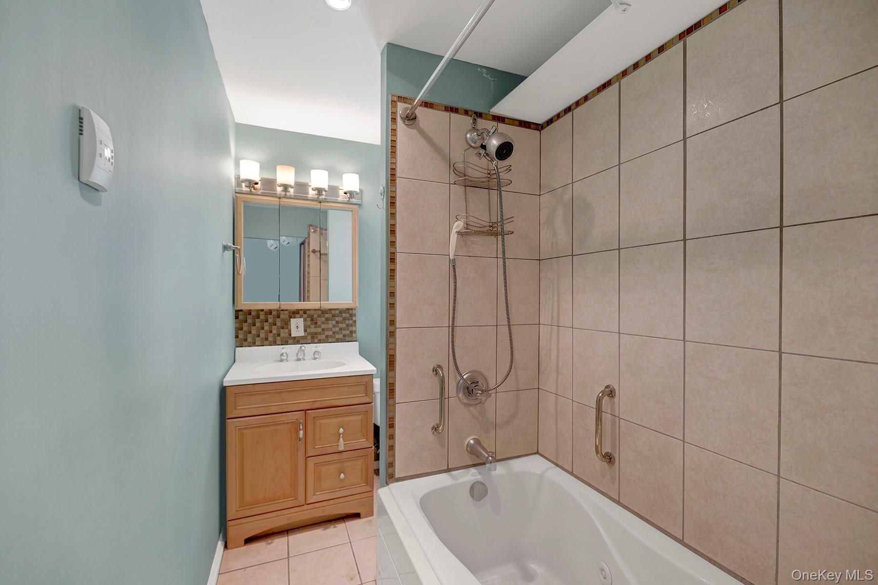 Single Family E 94th Street Brooklyn, NY 11236, MLS-1019771-11