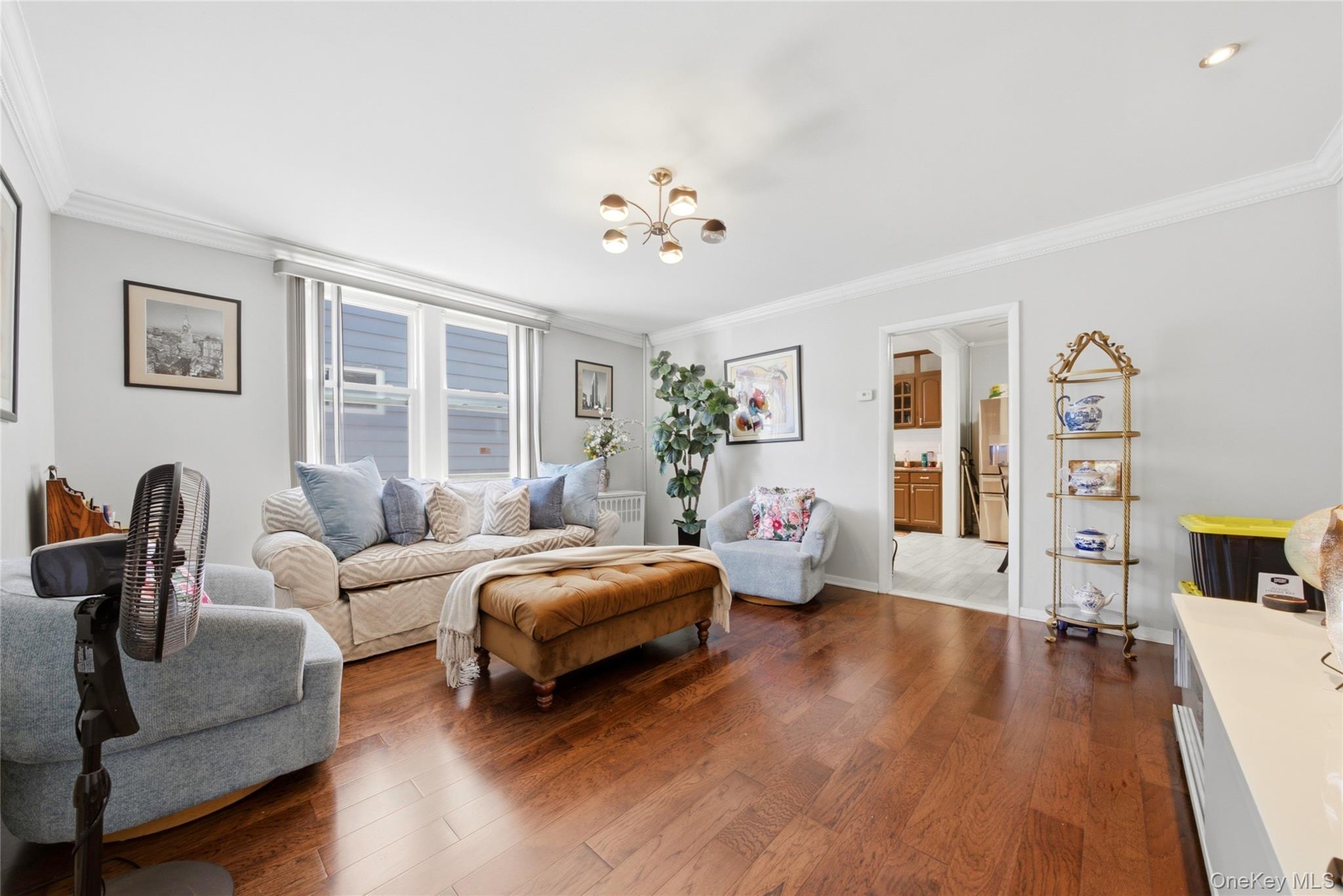 Single Family Monticello Avenue Bronx, NY 10466, MLS-1019789-10
