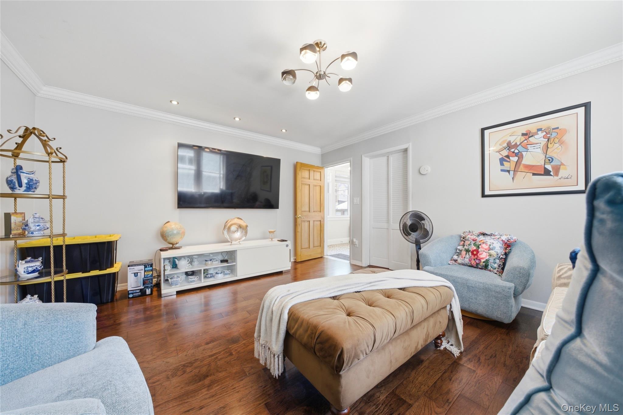 Single Family Monticello Avenue Bronx, NY 10466, MLS-1019789-12