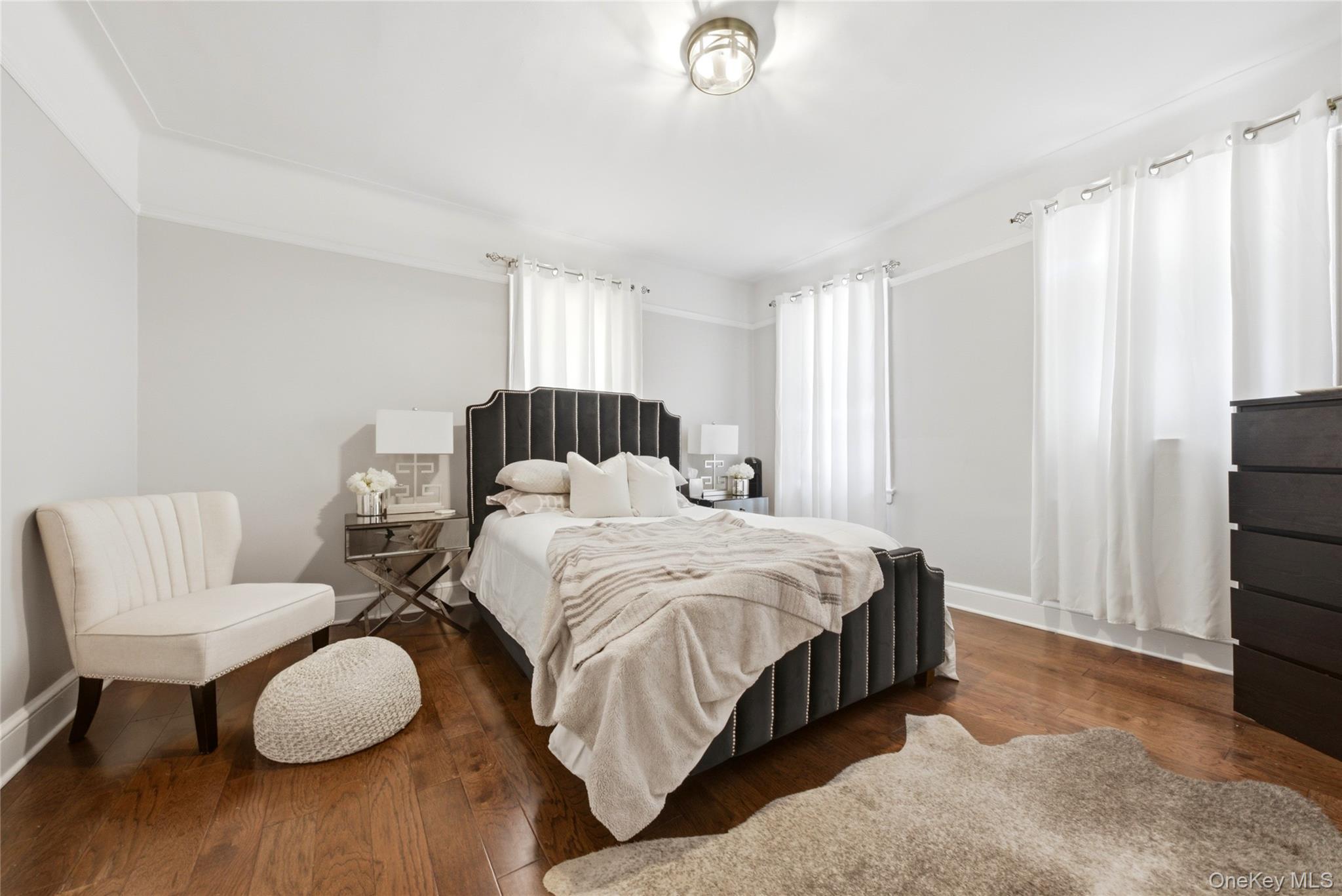 Single Family Monticello Avenue Bronx, NY 10466, MLS-1019789-32
