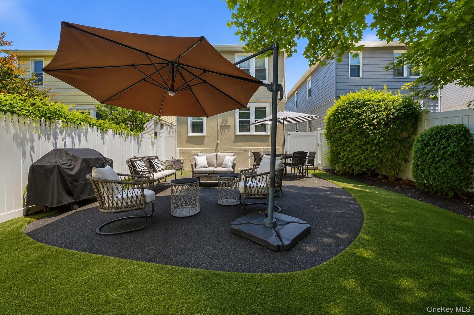 Single Family Monticello Avenue Bronx, NY 10466, MLS-1019789-7