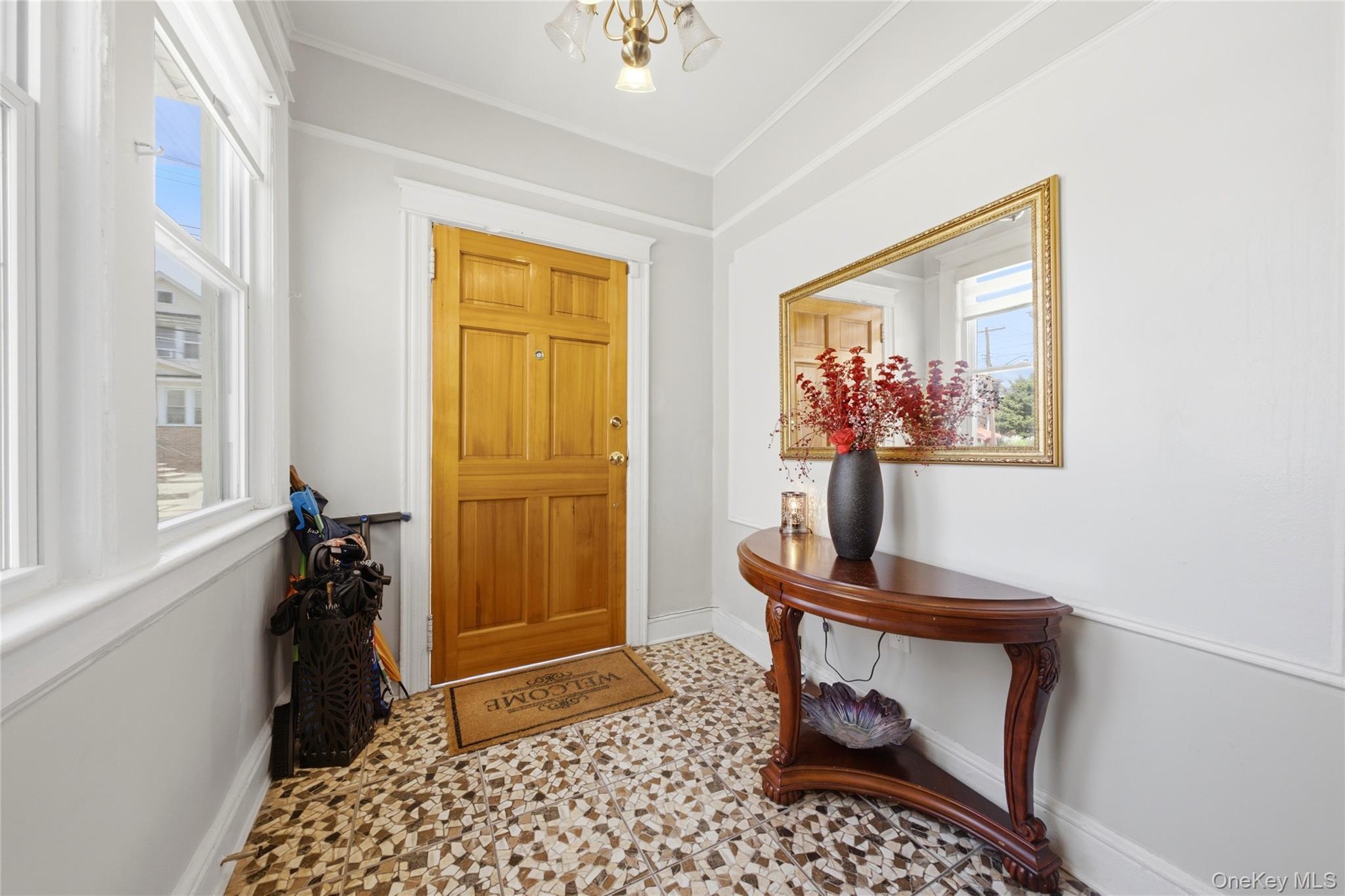 Single Family Monticello Avenue Bronx, NY 10466, MLS-1019789-8
