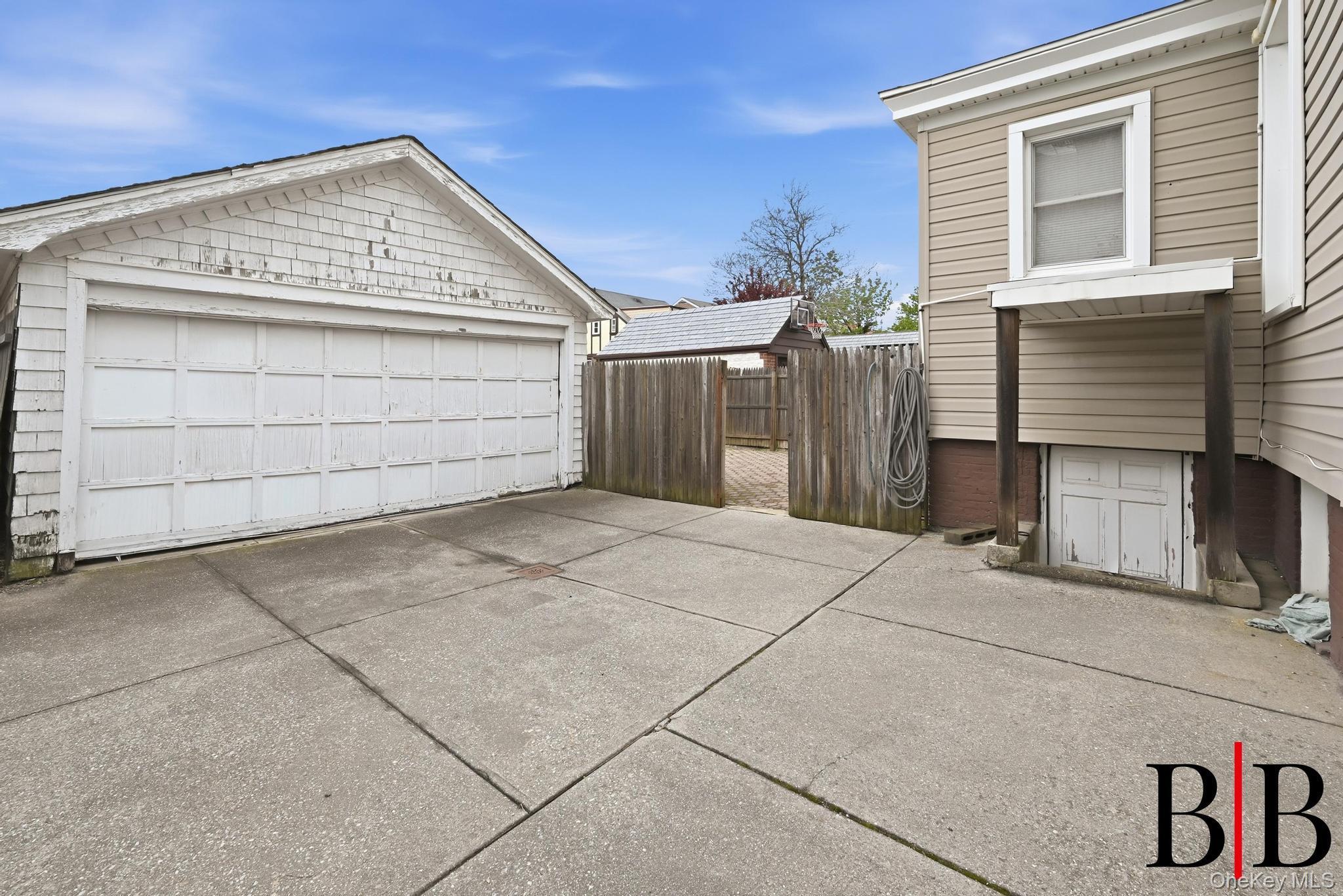 Single Family Beach 130th Street Queens, NY 11694, MLS-1019800-29