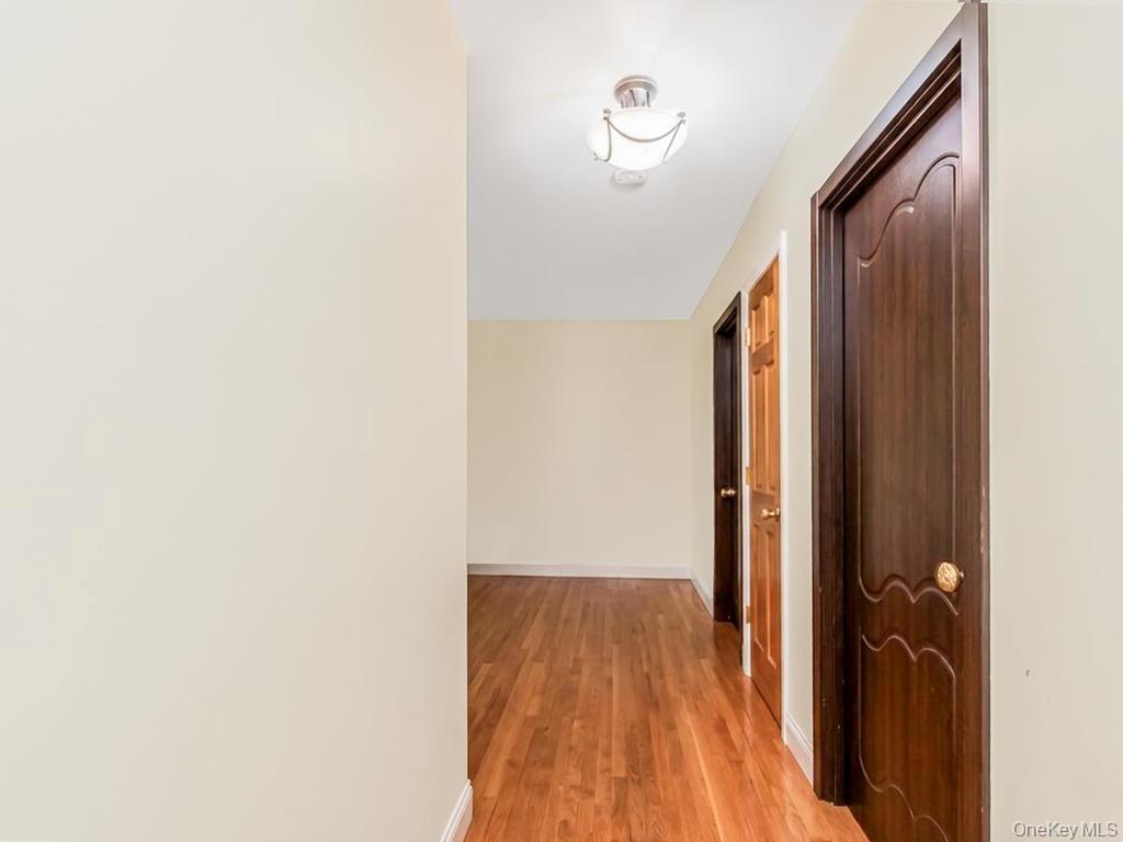 Single Family Rombouts Avenue Bronx, NY 10466, MLS-1019809-22