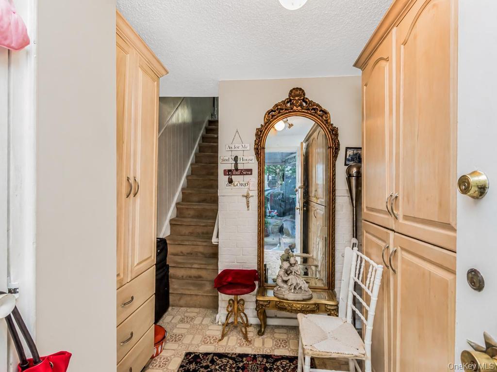 Single Family Wilder Avenue Bronx, NY 10466, MLS-1019812-11