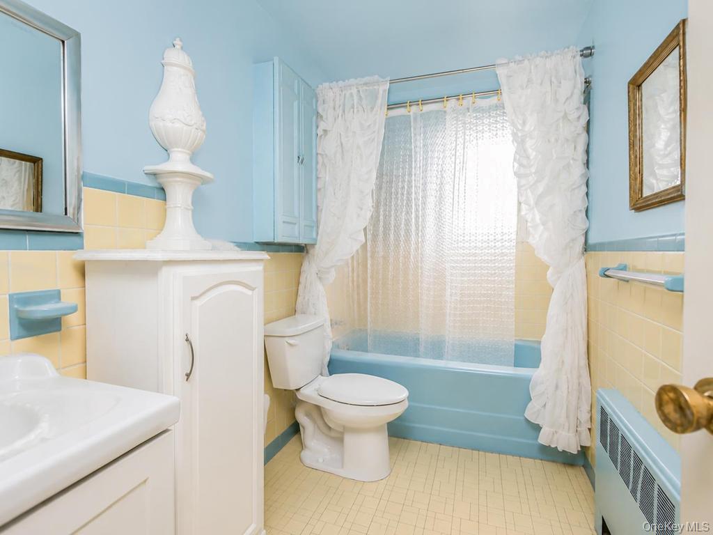 Single Family Wilder Avenue Bronx, NY 10466, MLS-1019812-12