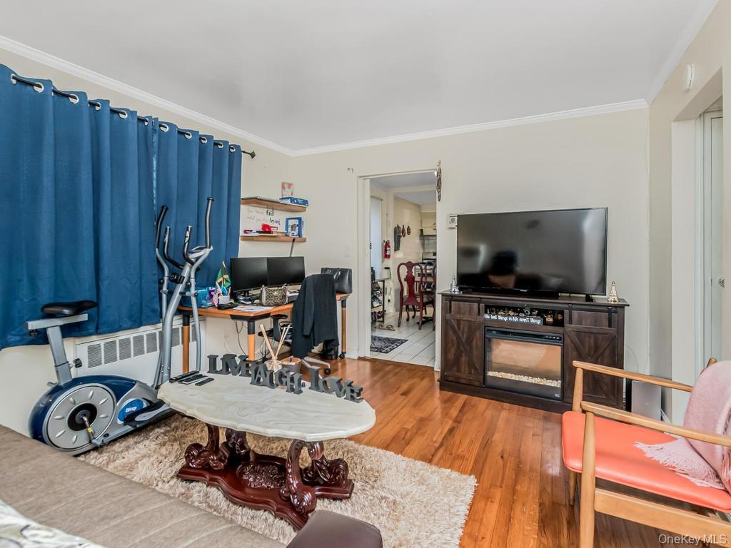 Single Family Wilder Avenue Bronx, NY 10466, MLS-1019812-17