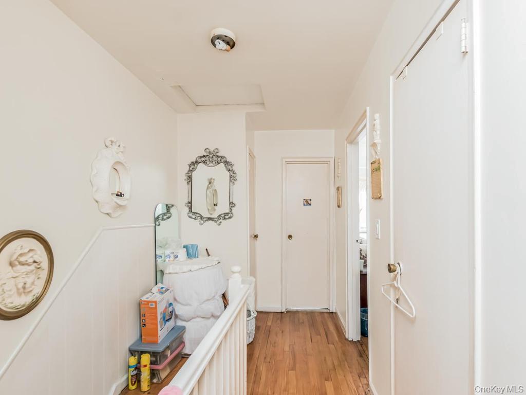 Single Family Wilder Avenue Bronx, NY 10466, MLS-1019812-25