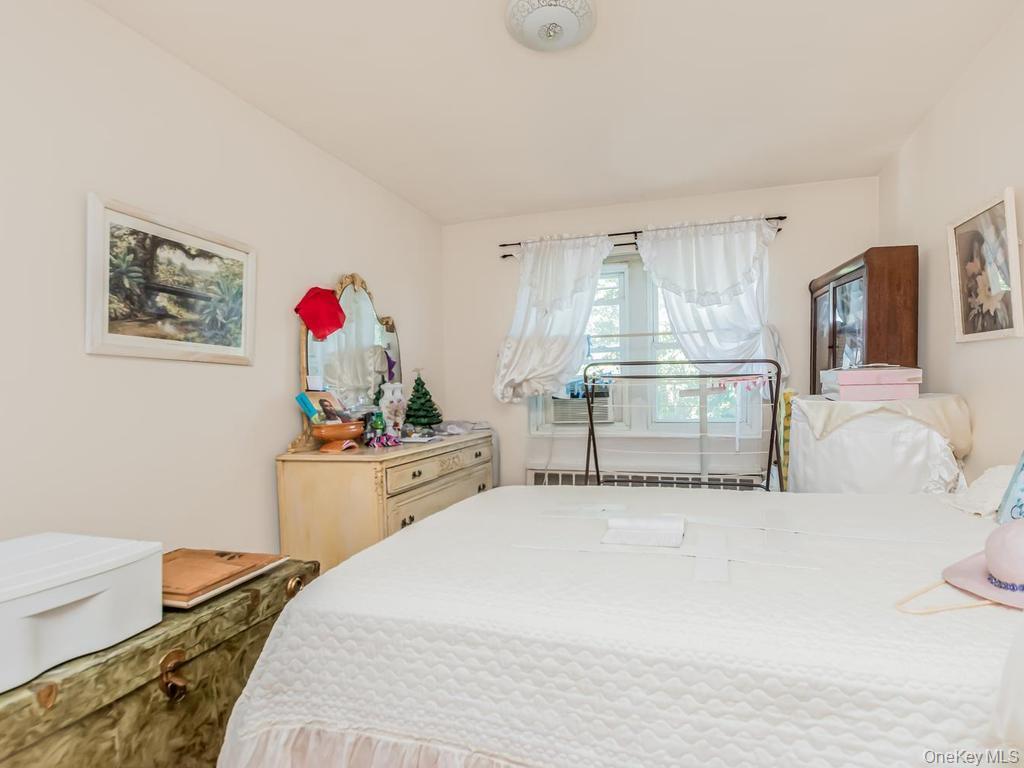 Single Family Wilder Avenue Bronx, NY 10466, MLS-1019812-27