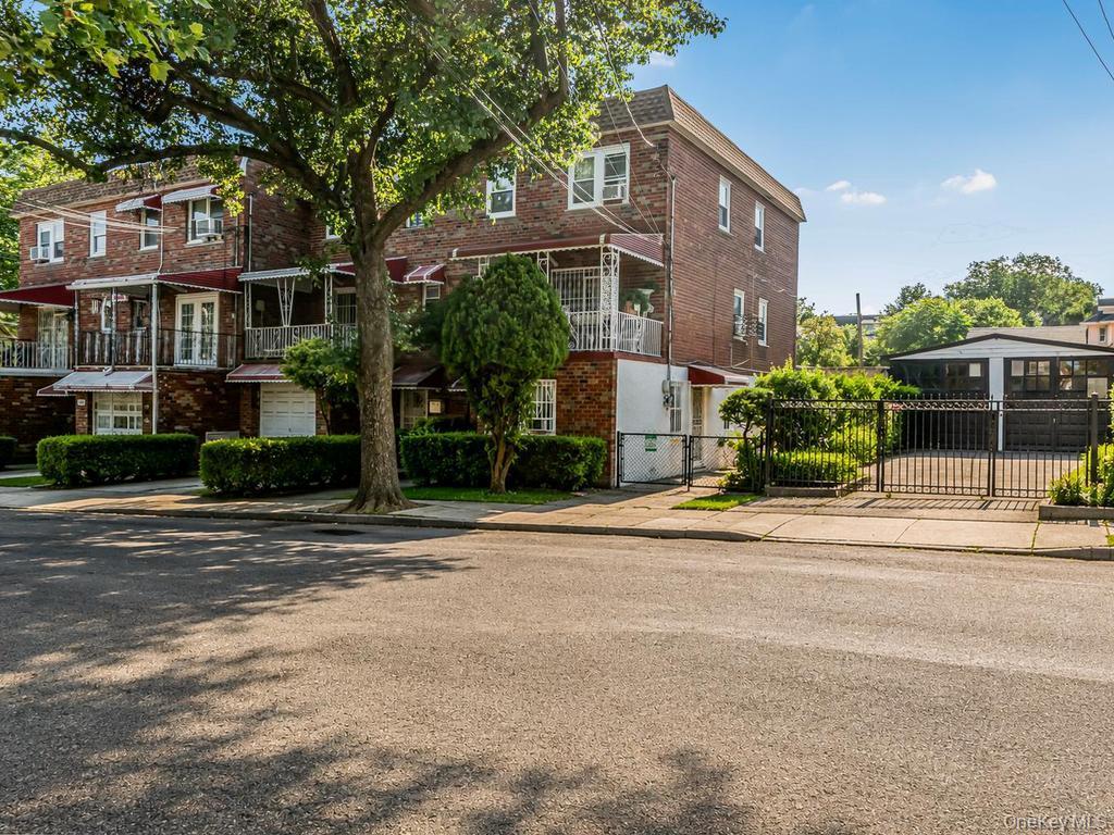 Single Family Wilder Avenue  Bronx, NY 10466, MLS-1019812-31