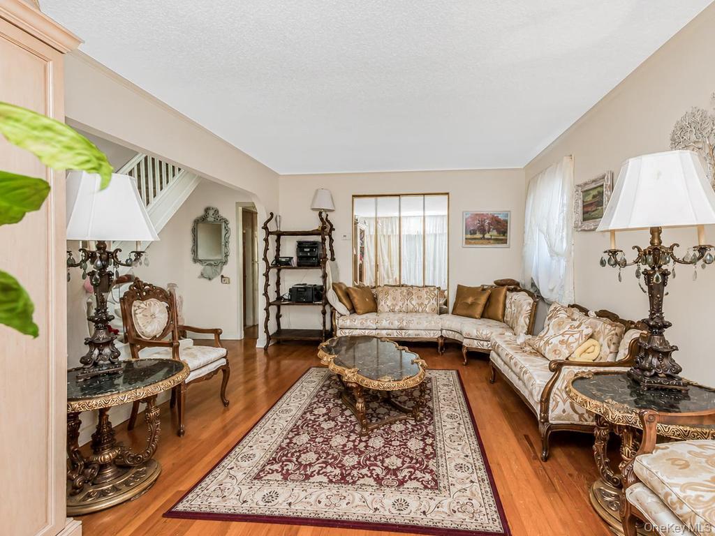Single Family Wilder Avenue Bronx, NY 10466, MLS-1019812-4