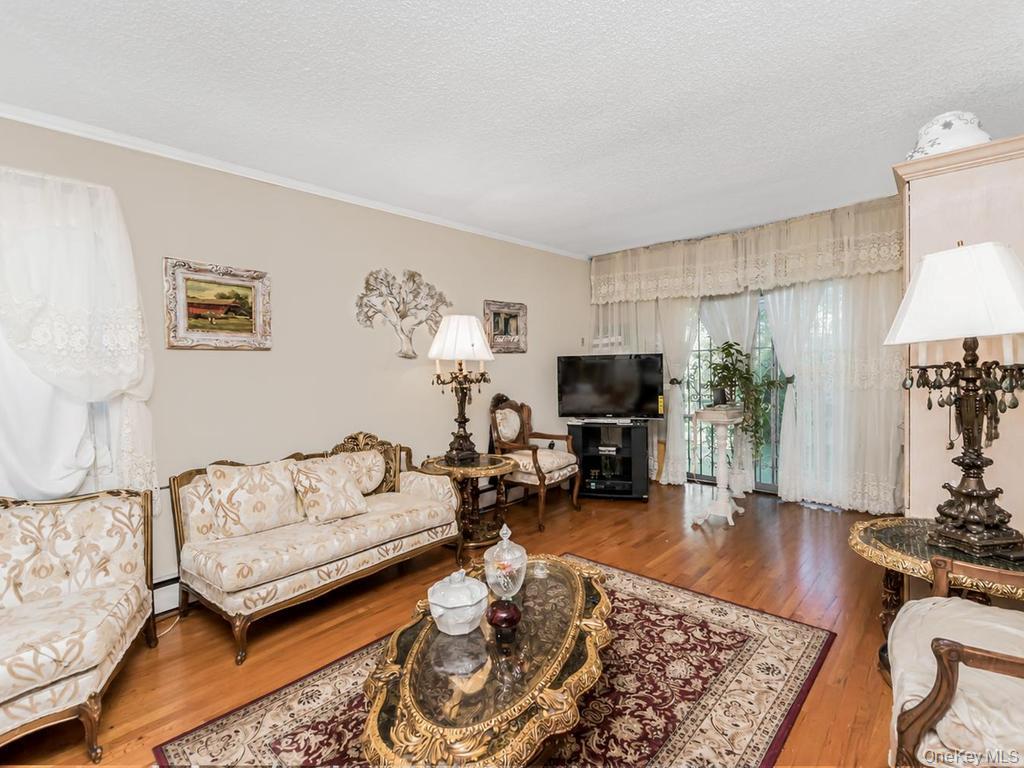 Single Family Wilder Avenue Bronx, NY 10466, MLS-1019812-7