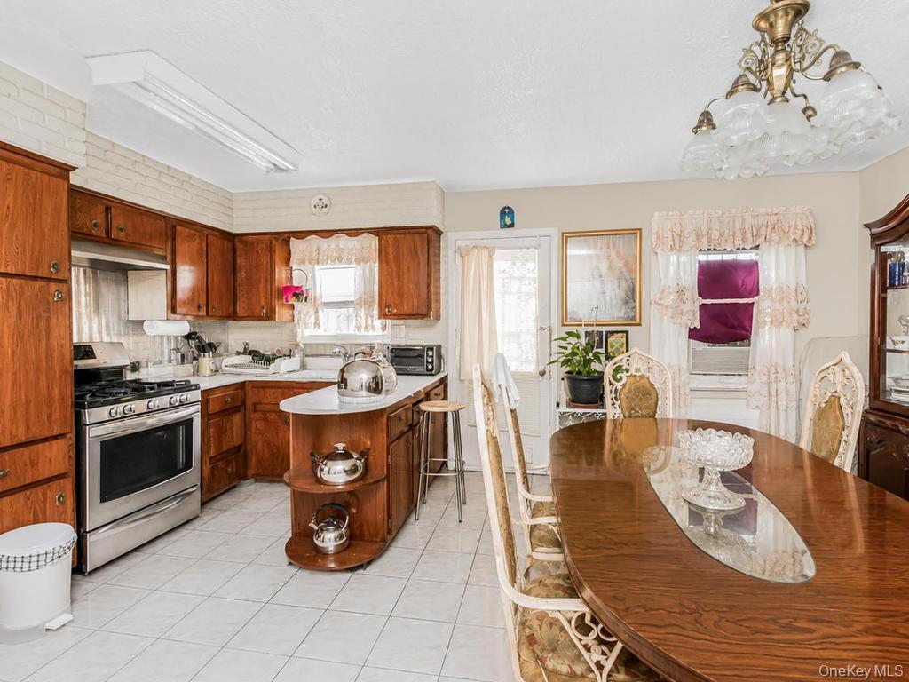 Single Family Wilder Avenue Bronx, NY 10466, MLS-1019812-8