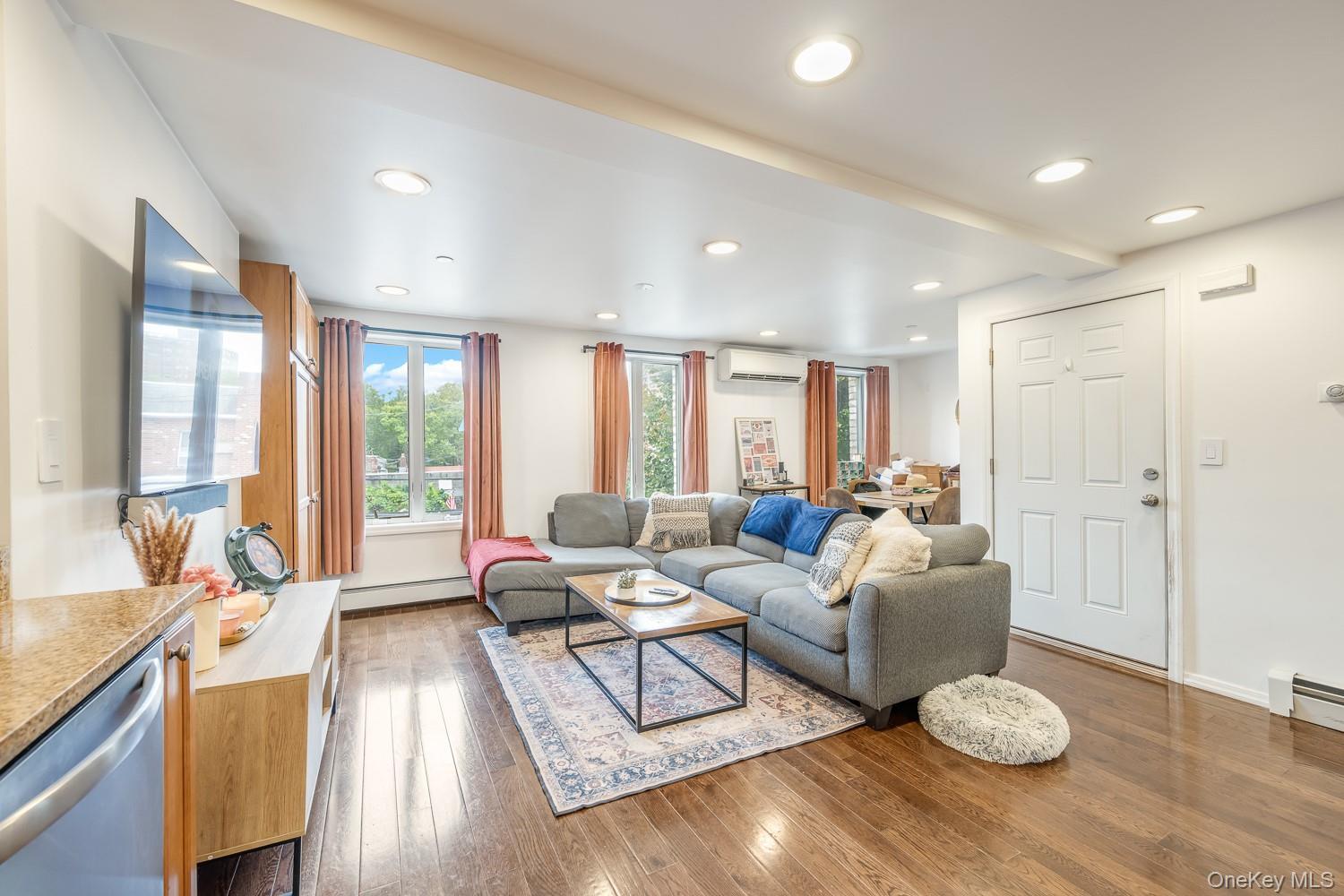 Single Family 33rd Avenue Queens, NY 11106, MLS-1019834-4