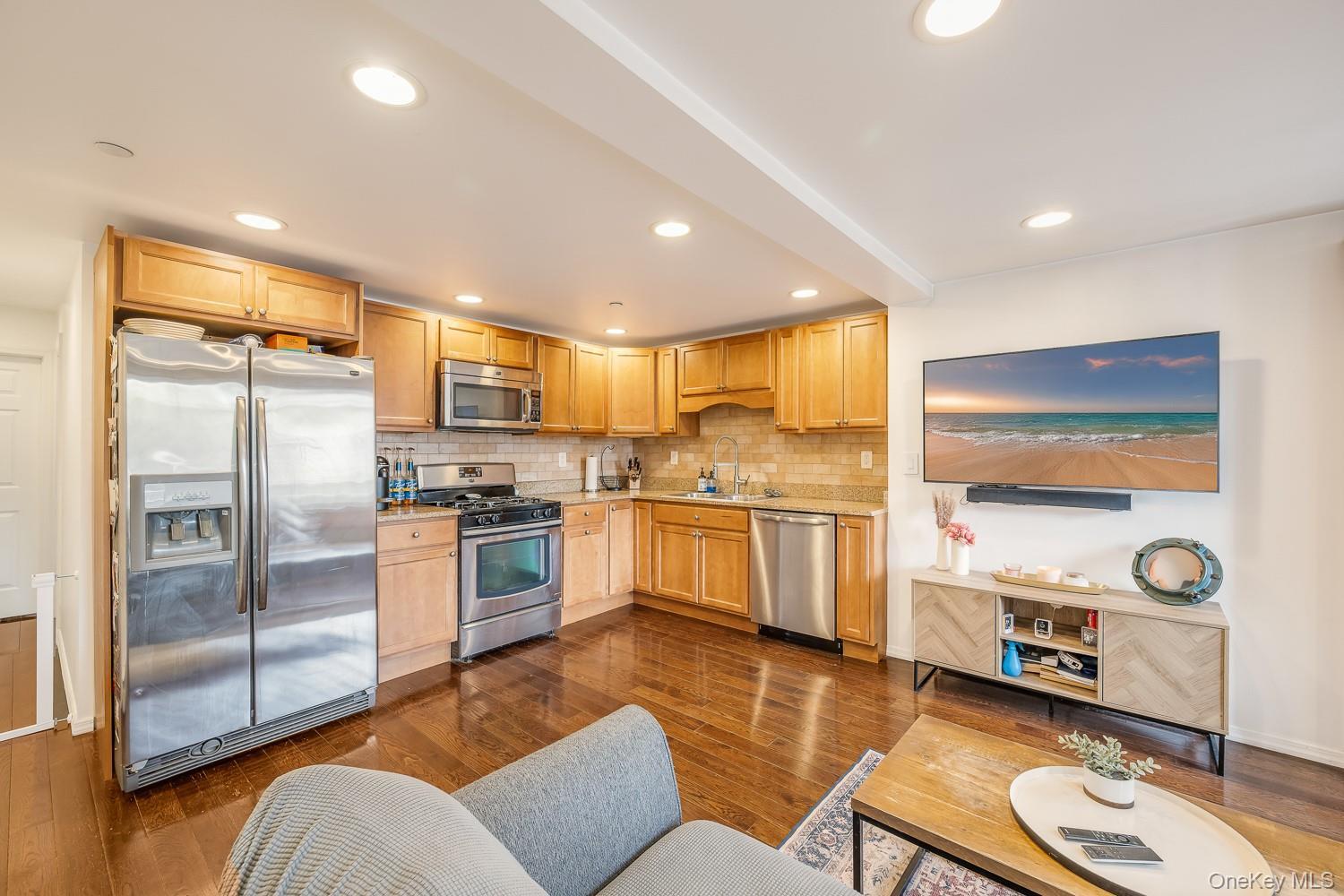 Single Family 33rd Avenue Queens, NY 11106, MLS-1019834-8