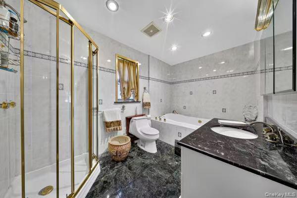 Single Family Utopia Parkway Queens, NY 11358, MLS-1019836-13