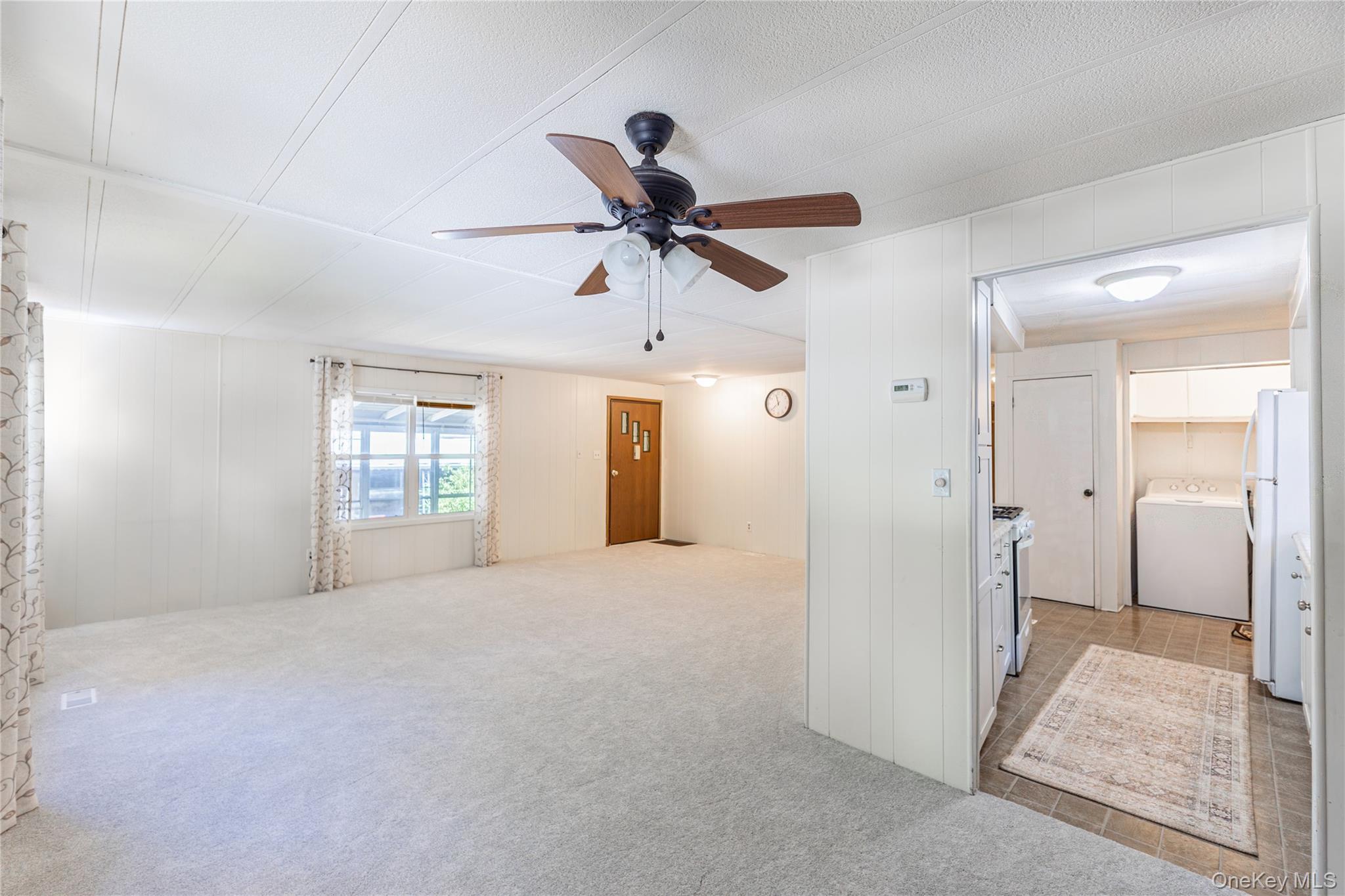 Single Family Riverleigh Avenue  Suffolk County, NY 11901, MLS-1019861-10