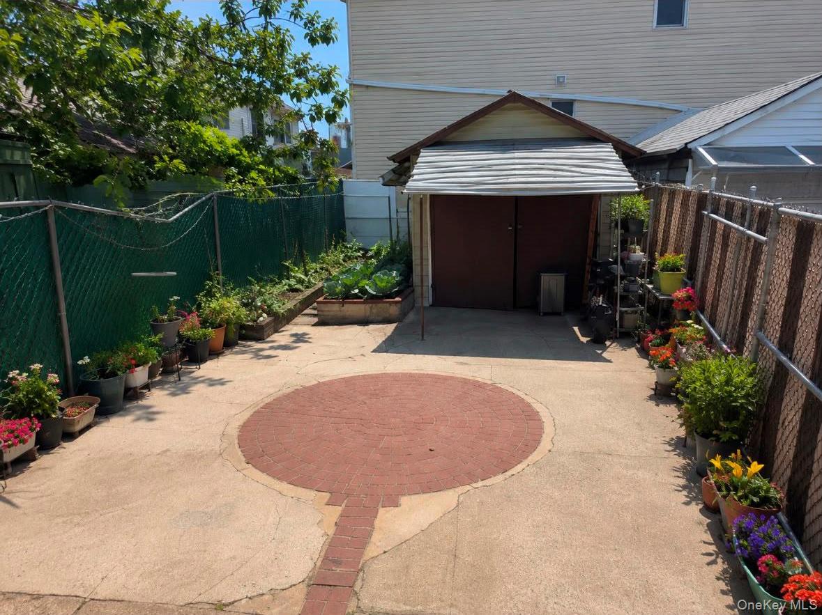 Single Family 97th Avenue  Queens, NY 11416, MLS-1019864-18